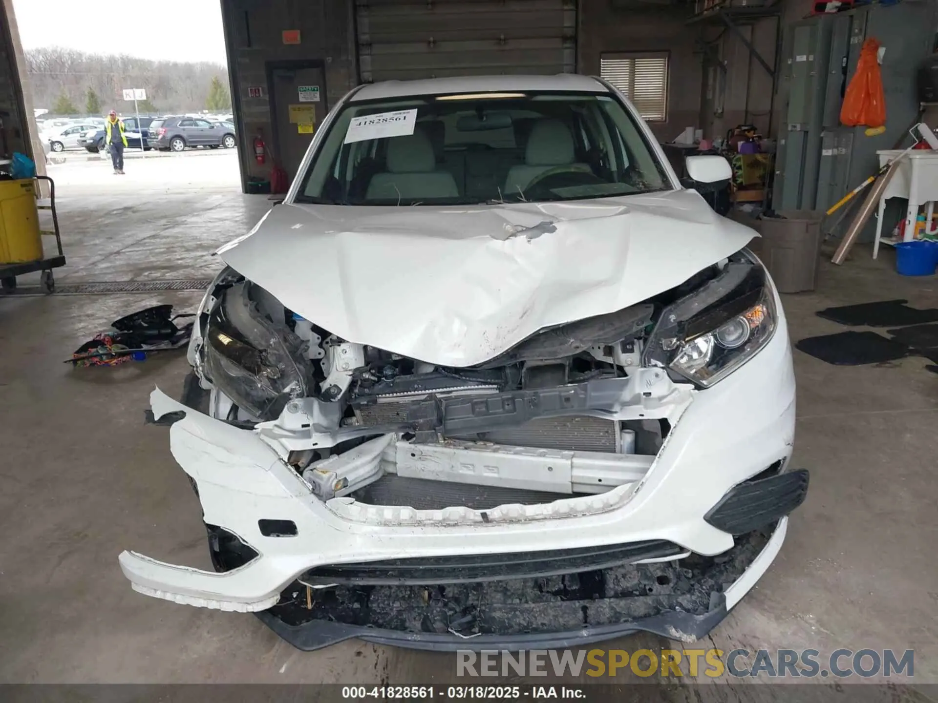 12 Photograph of a damaged car 3CZRU6H38KM703725 HONDA HR-V 2019