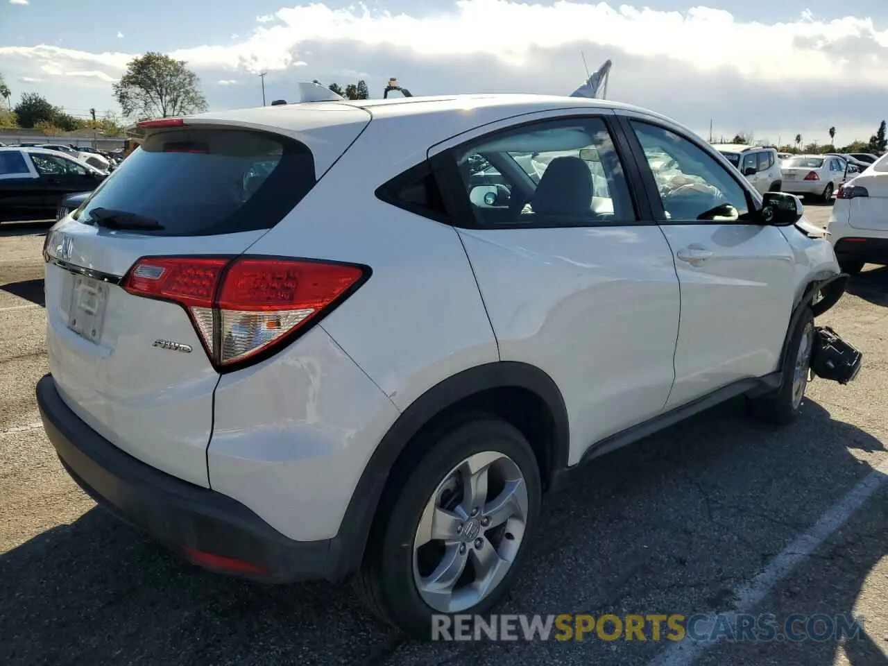 3 Photograph of a damaged car 3CZRU6H38KM709234 HONDA HR-V 2019