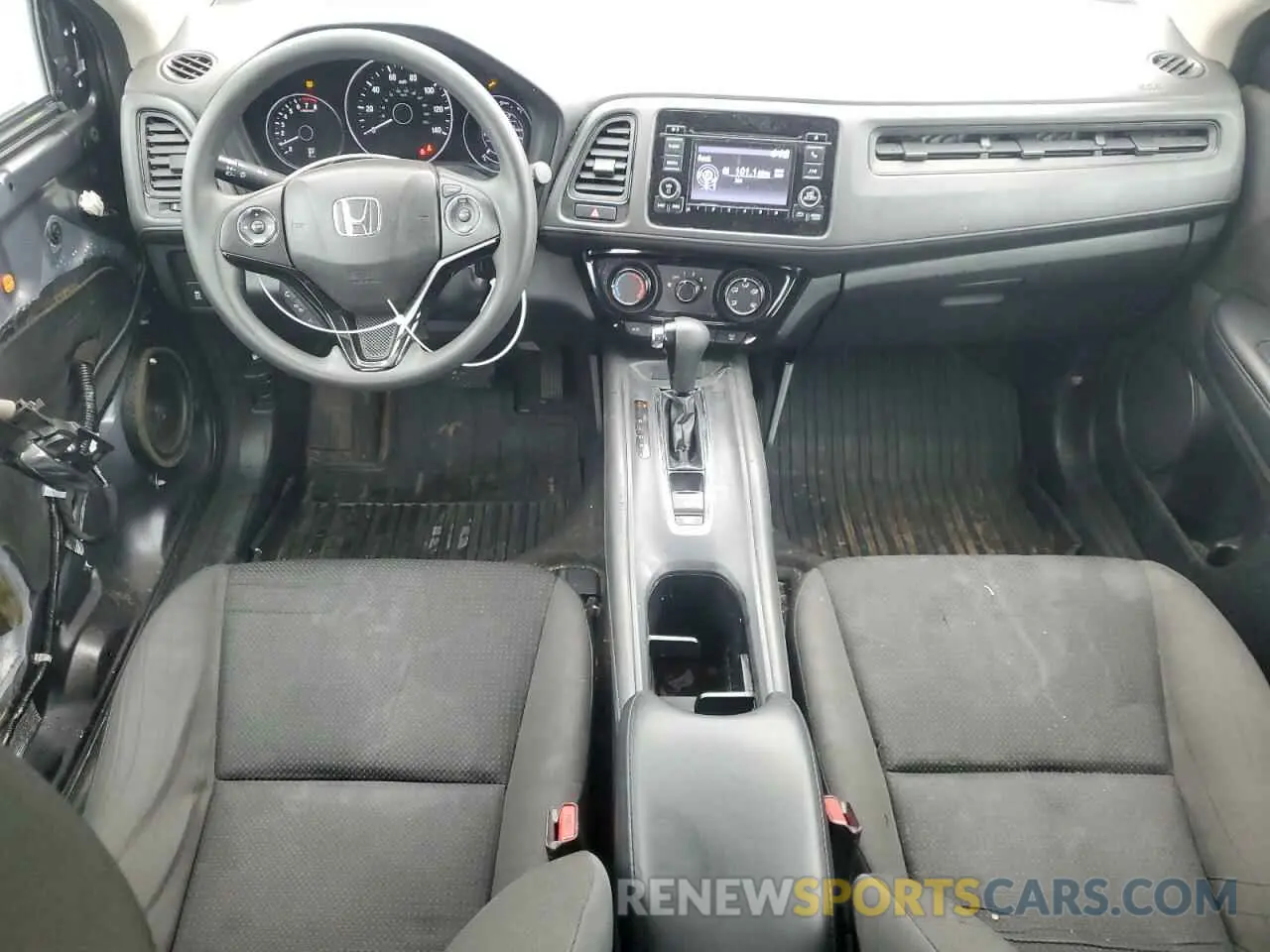 8 Photograph of a damaged car 3CZRU6H39KG727367 HONDA HR-V 2019