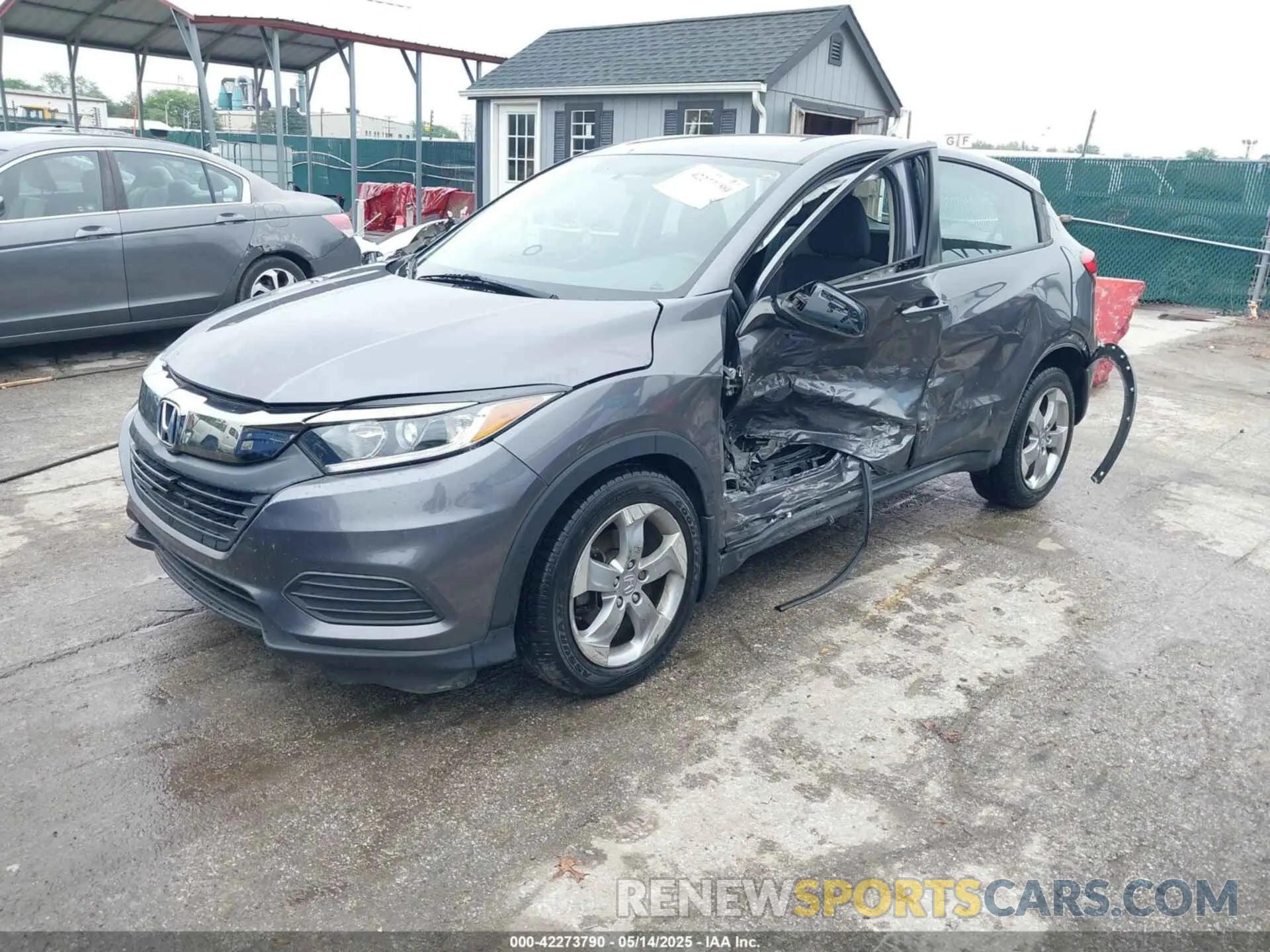2 Photograph of a damaged car 3CZRU6H3XKG713350 HONDA HR-V 2019