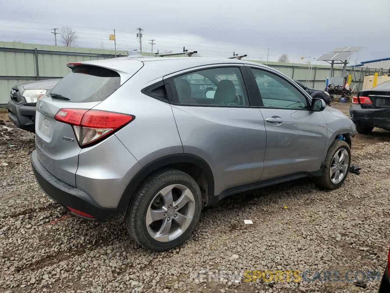 3 Photograph of a damaged car 3CZRU6H3XKG731024 HONDA HR-V 2019