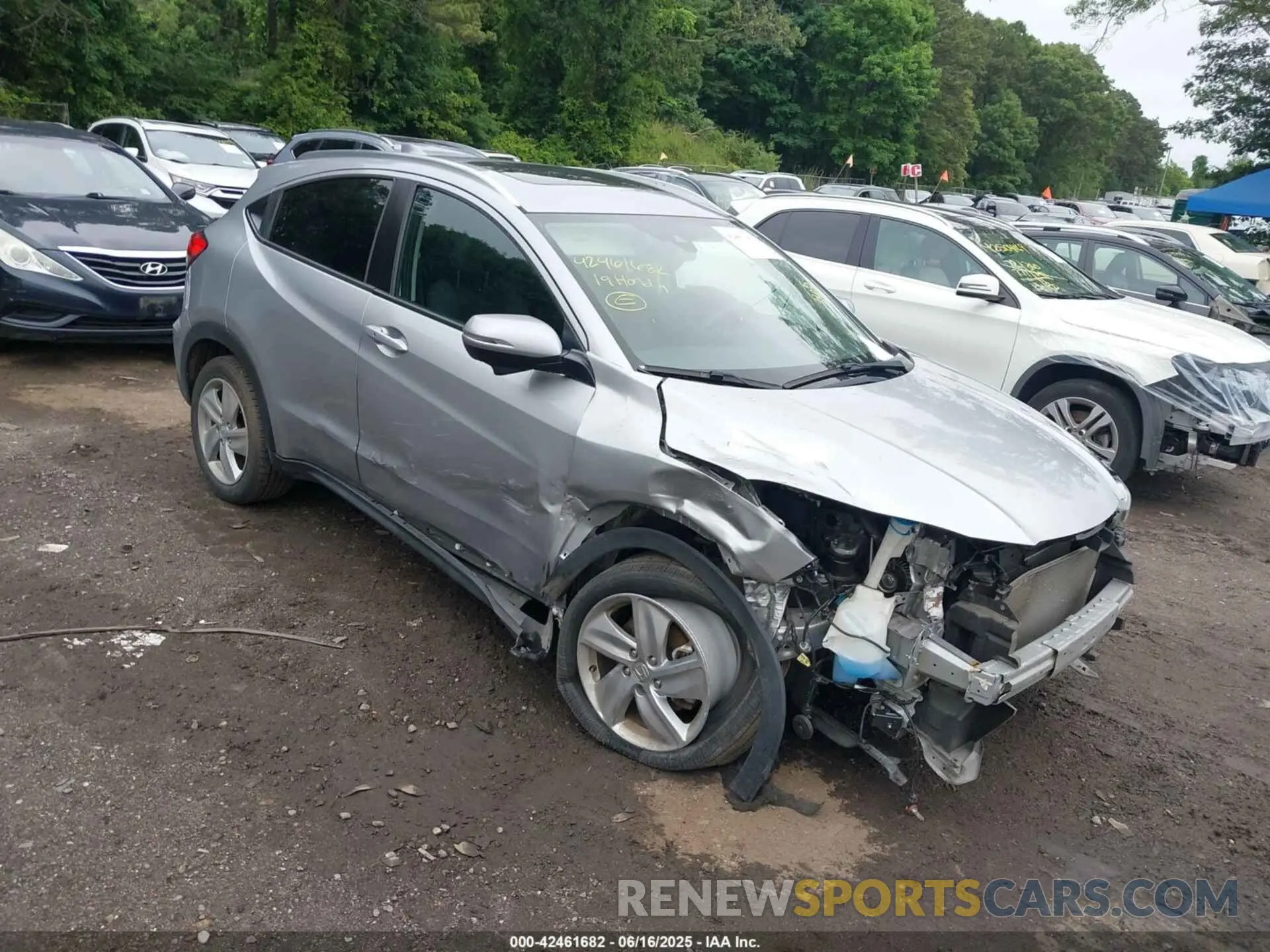 6 Photograph of a damaged car 3CZRU6H50KM725915 HONDA HR-V 2019