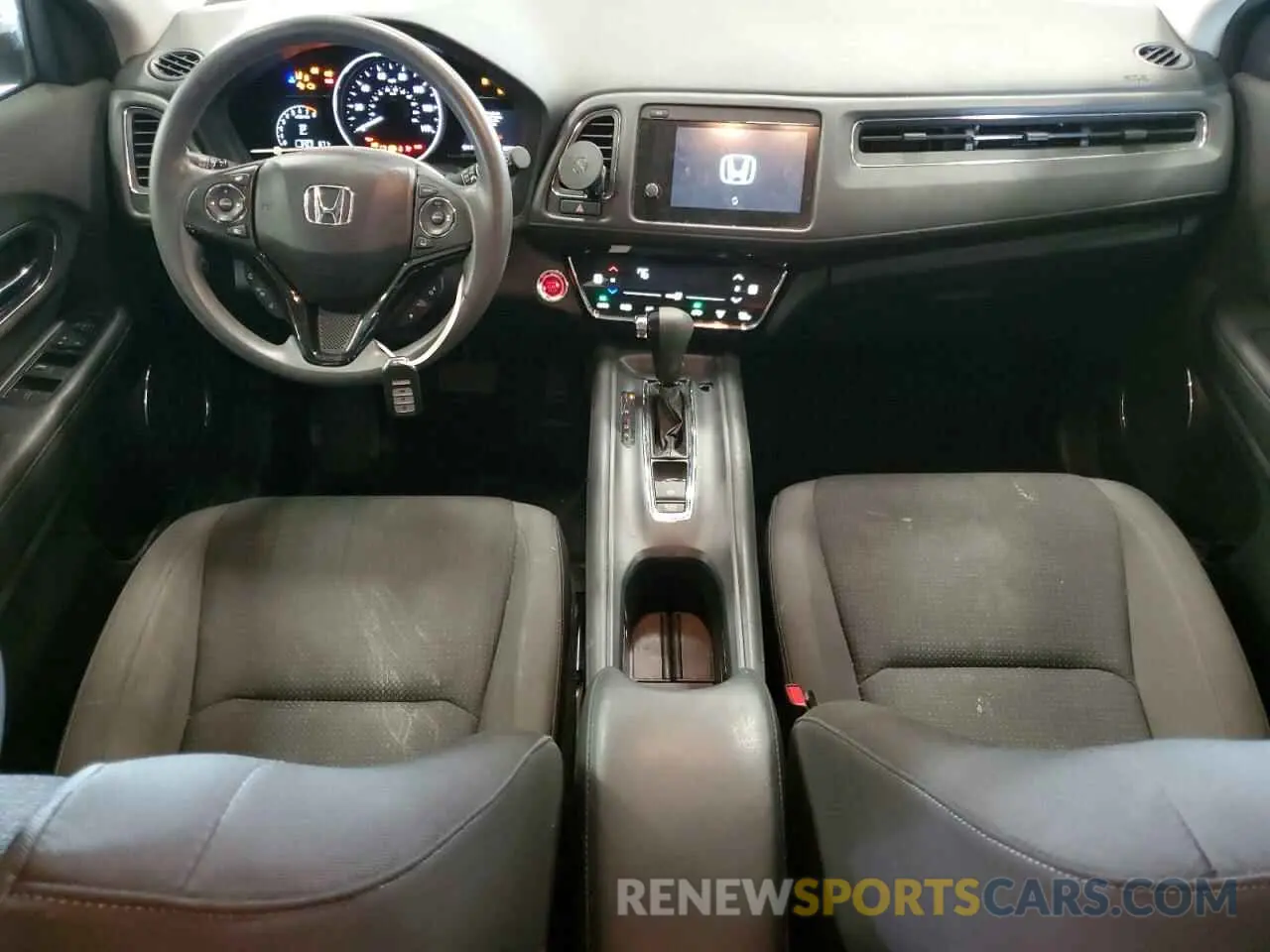 8 Photograph of a damaged car 3CZRU6H51KM733666 HONDA HR-V 2019