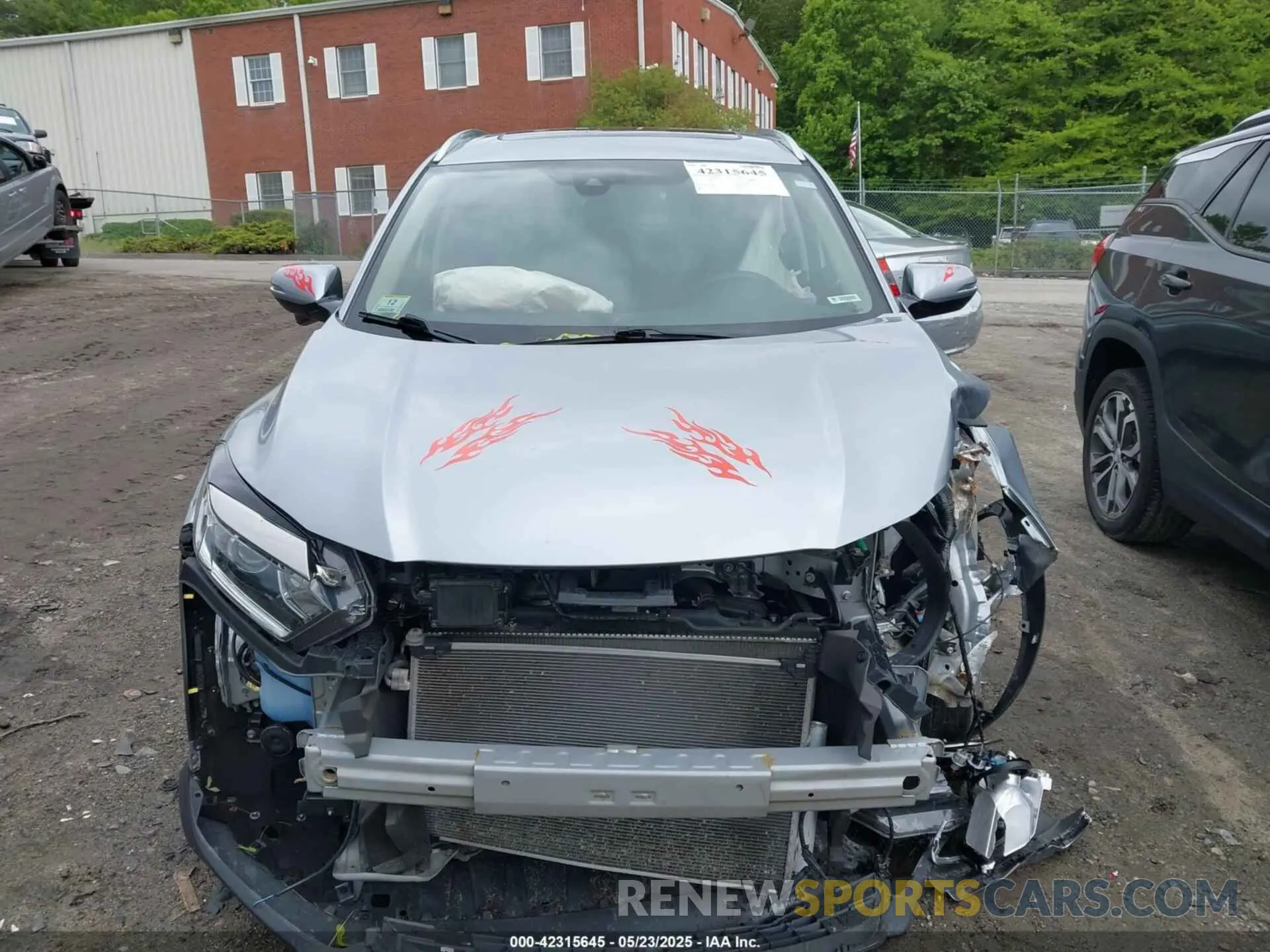 13 Photograph of a damaged car 3CZRU6H52KM713815 HONDA HR-V 2019