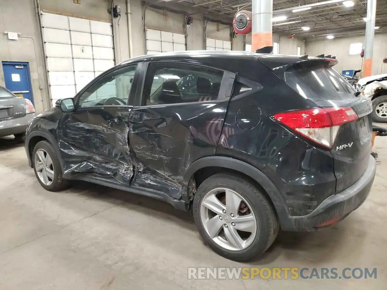 2 Photograph of a damaged car 3CZRU6H52KM731683 HONDA HR-V 2019