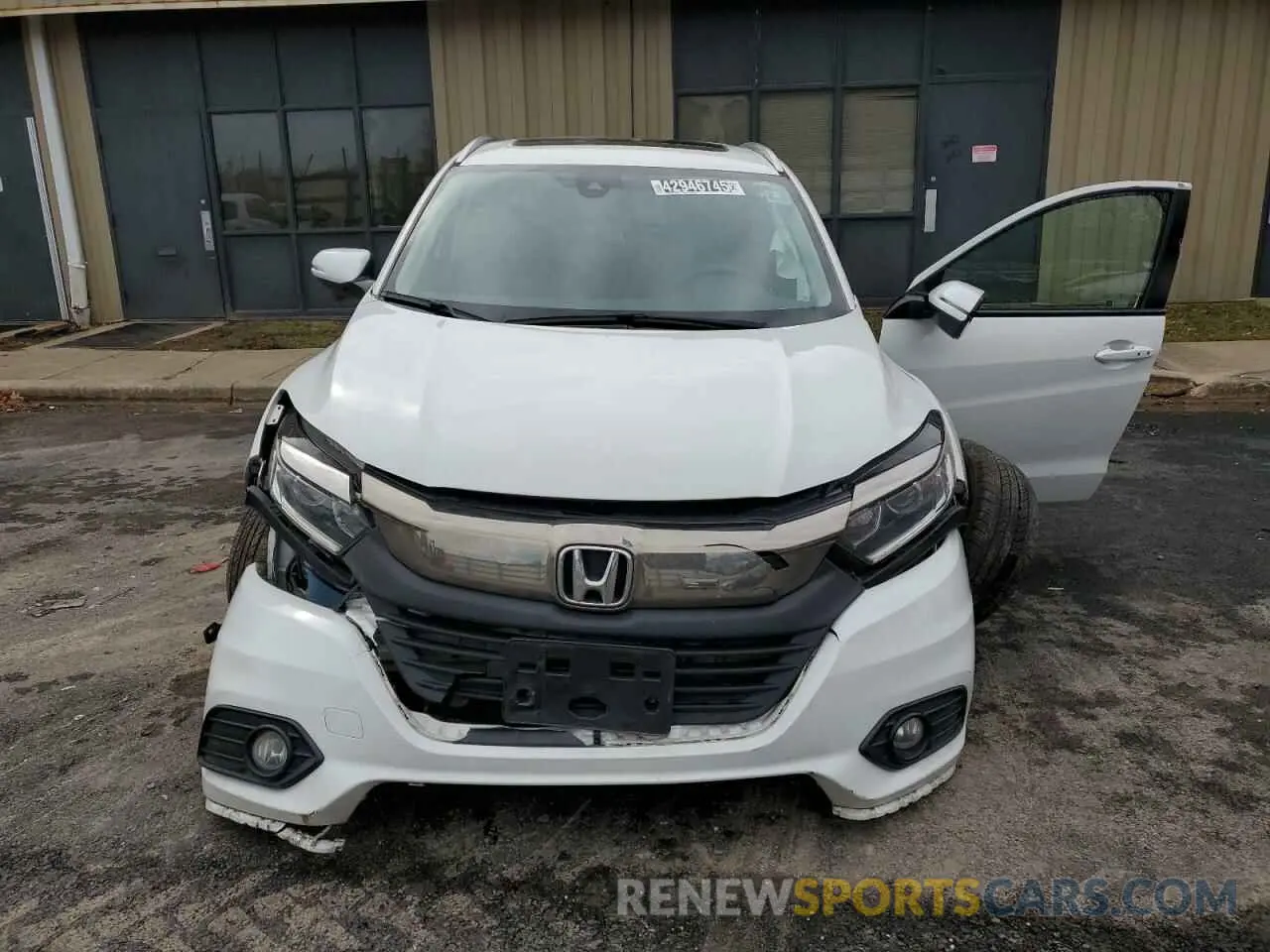 5 Photograph of a damaged car 3CZRU6H53KM706971 HONDA HR-V 2019