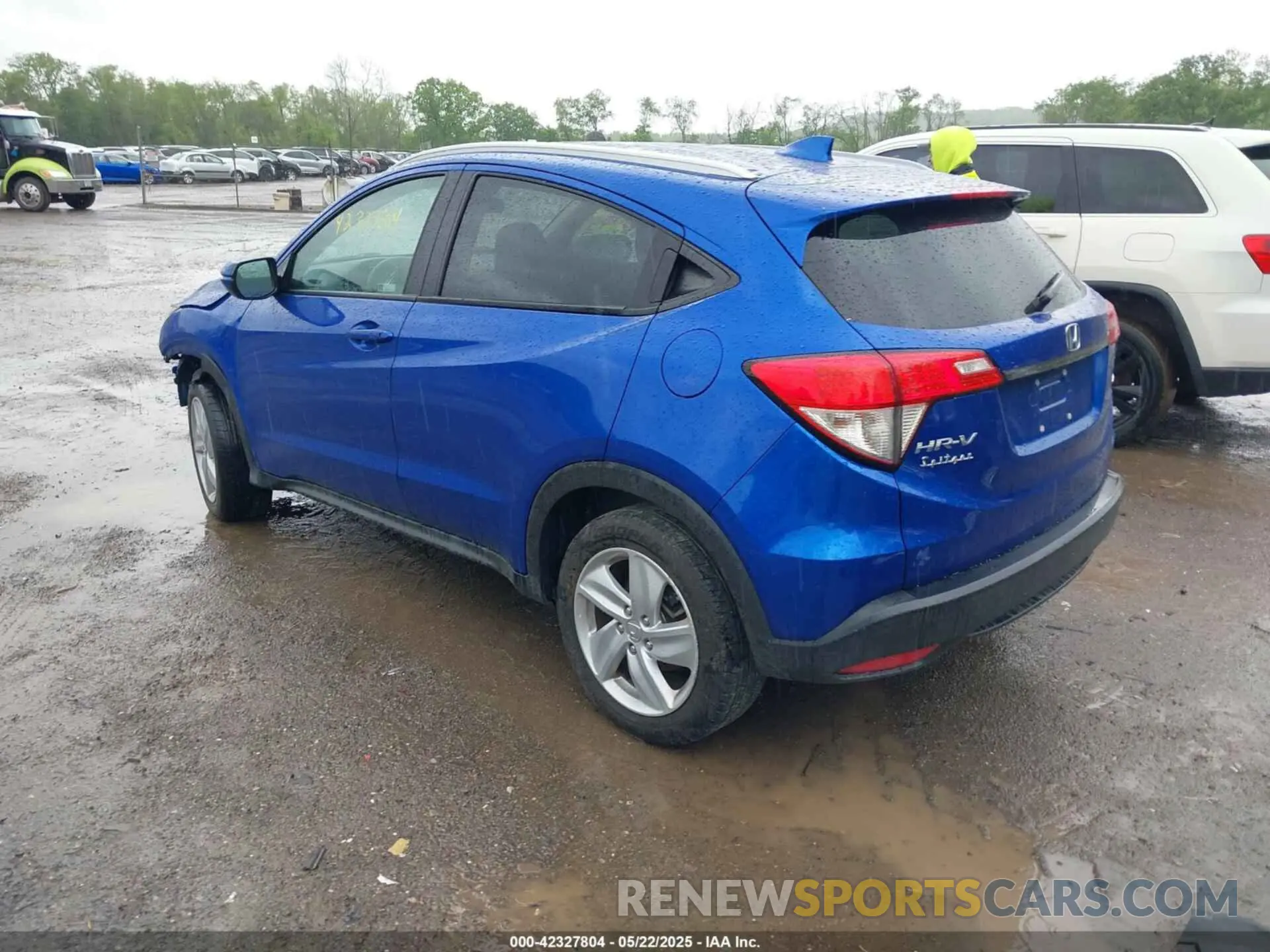 3 Фотография поврежденного автомобиля 3CZRU6H53KM709725 HONDA HR-V 2019