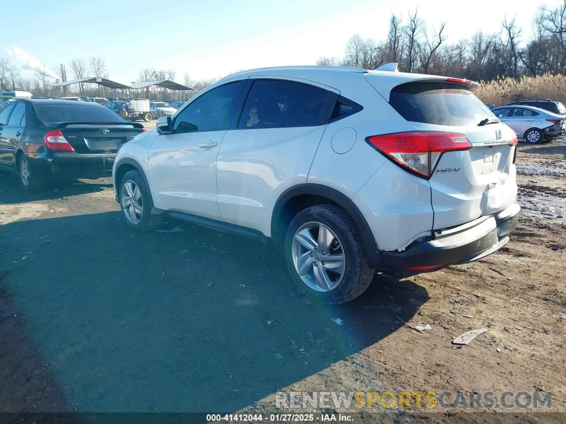 3 Фотография поврежденного автомобиля 3CZRU6H53KM732423 HONDA HR-V 2019