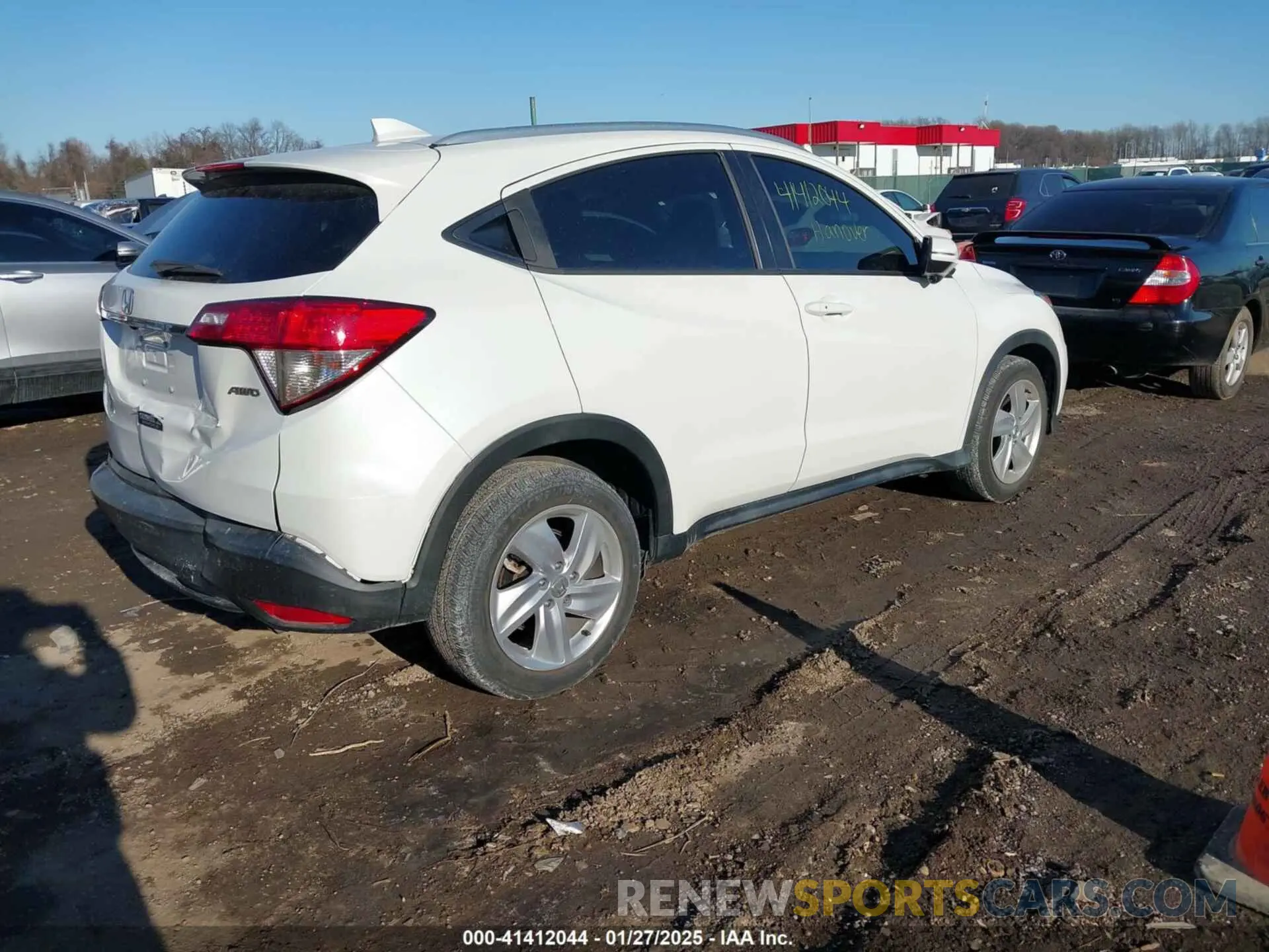 4 Фотография поврежденного автомобиля 3CZRU6H53KM732423 HONDA HR-V 2019