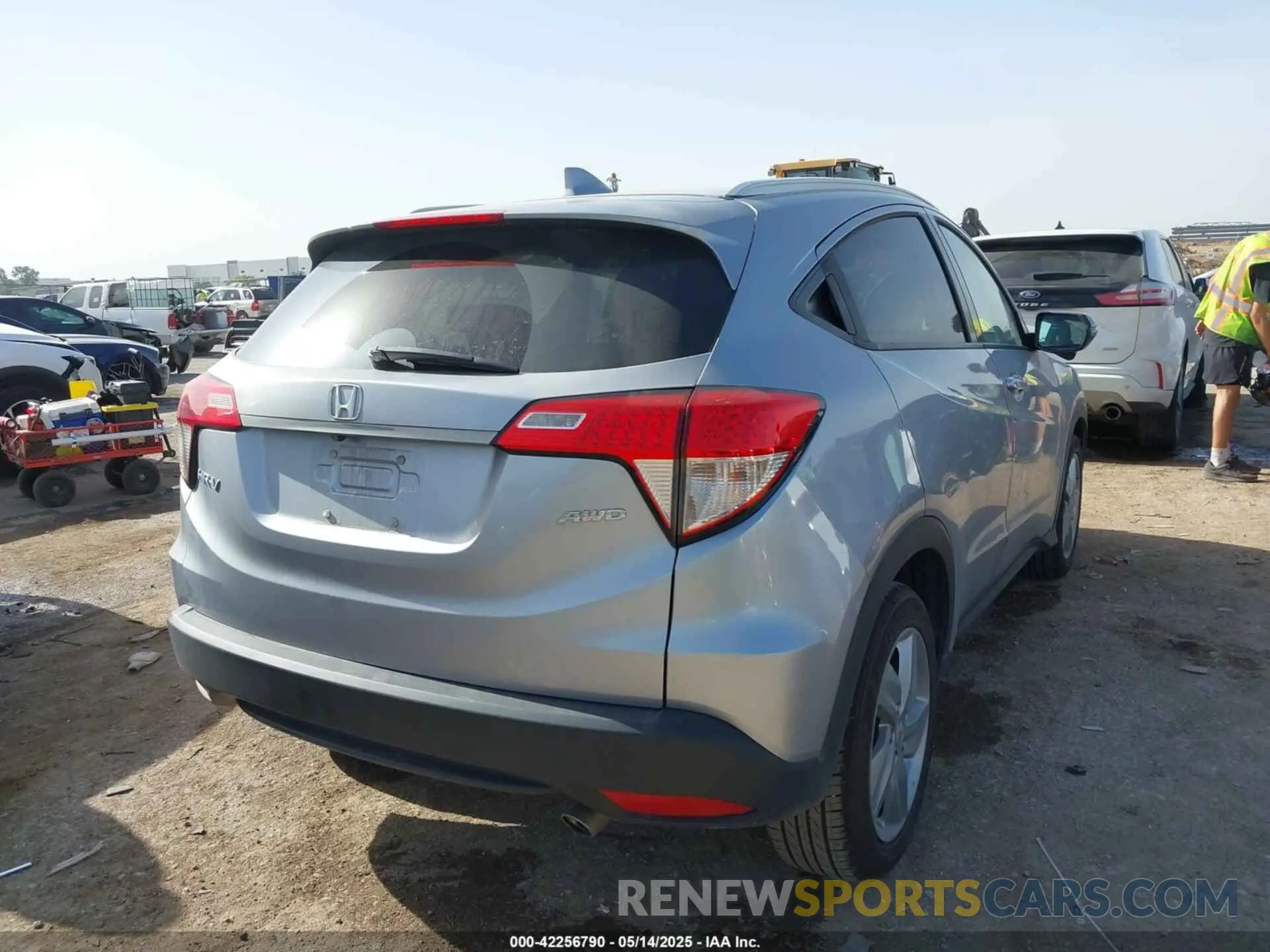 4 Photograph of a damaged car 3CZRU6H53KM733846 HONDA HR-V 2019