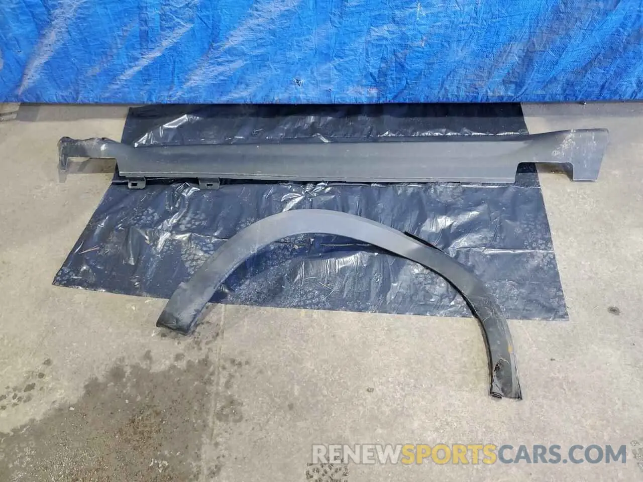13 Photograph of a damaged car 3CZRU6H54KM724864 HONDA HR-V 2019
