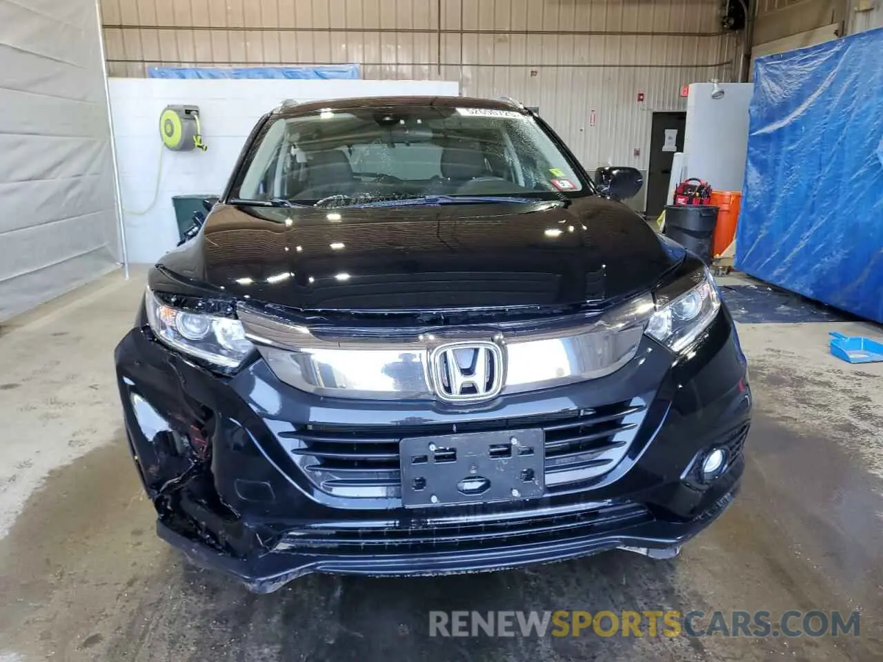 5 Photograph of a damaged car 3CZRU6H54KM724864 HONDA HR-V 2019