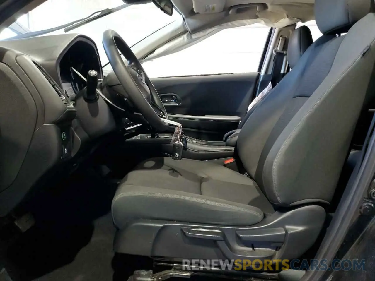 7 Photograph of a damaged car 3CZRU6H54KM724864 HONDA HR-V 2019