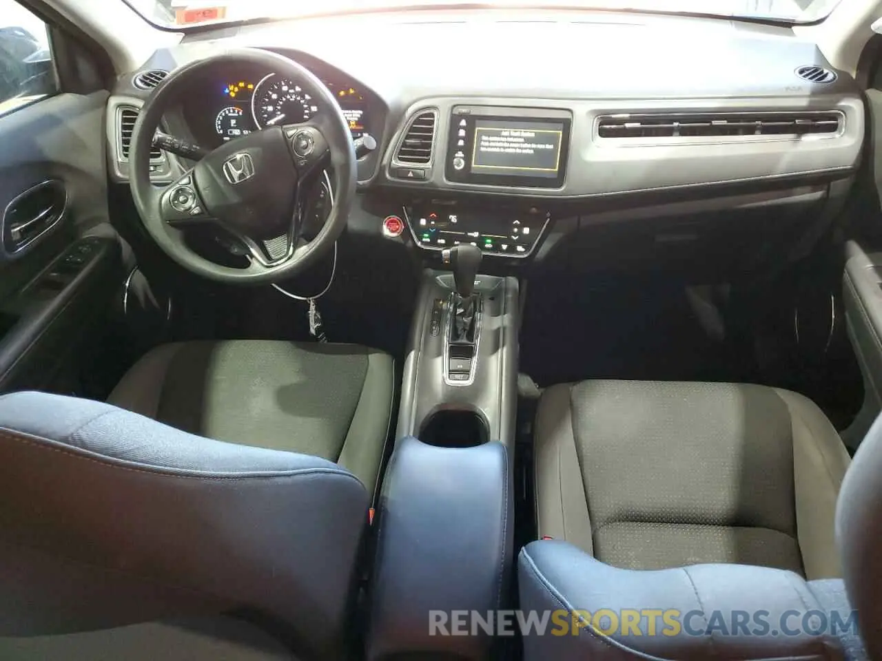 8 Photograph of a damaged car 3CZRU6H54KM724864 HONDA HR-V 2019