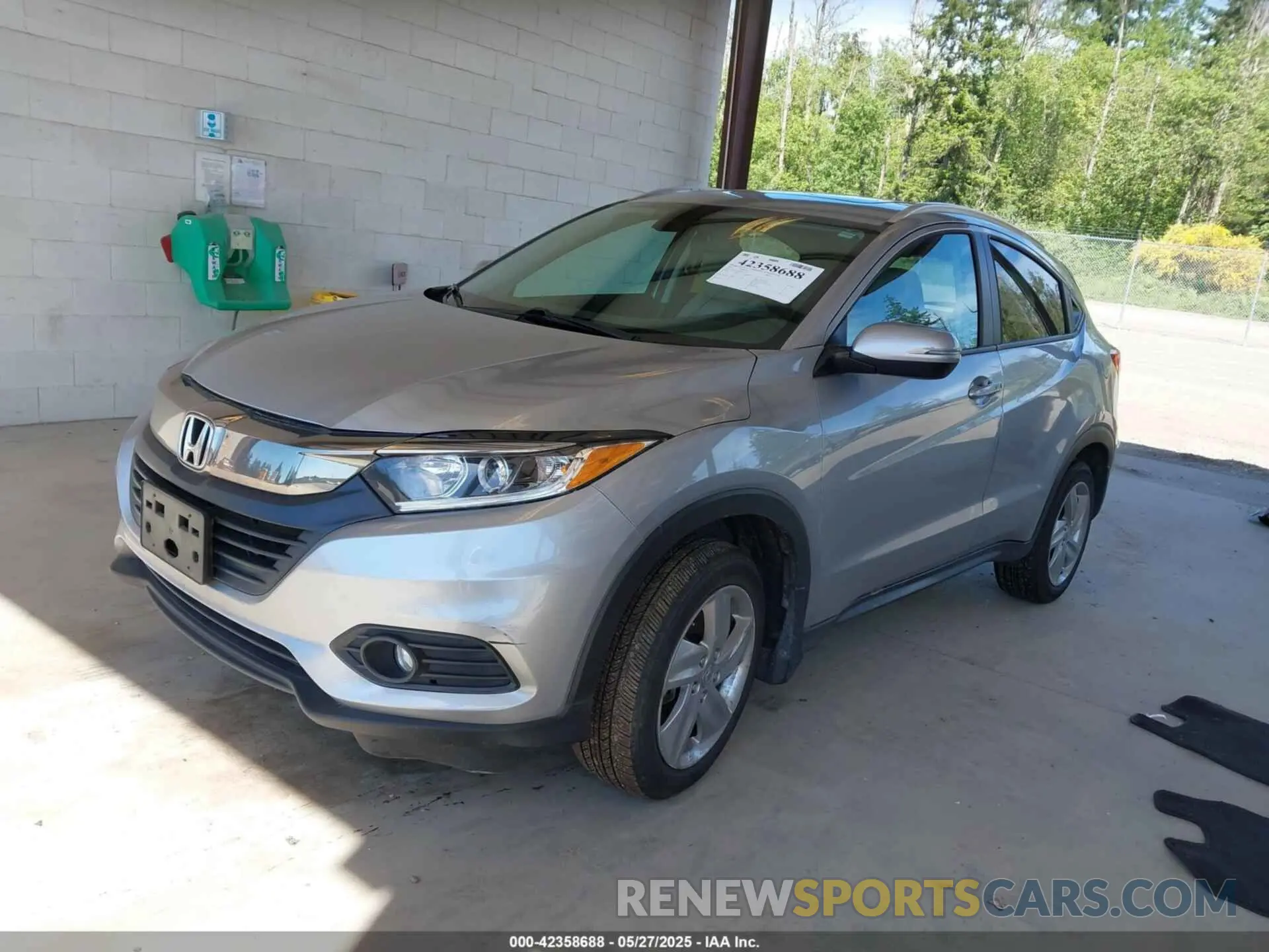 2 Photograph of a damaged car 3CZRU6H54KM741731 HONDA HR-V 2019