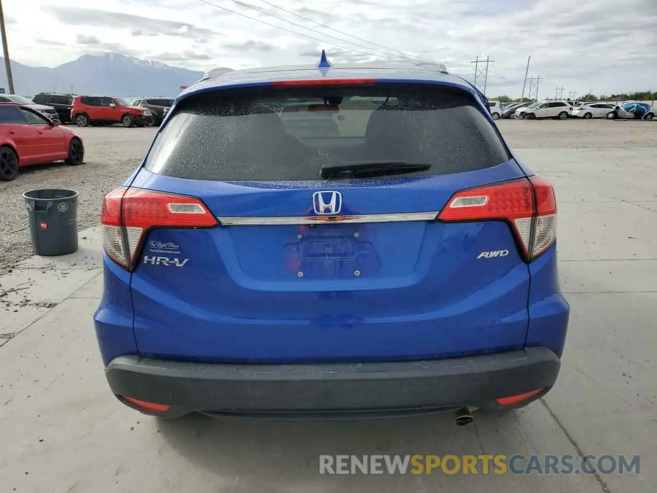 6 Photograph of a damaged car 3CZRU6H56KM709704 HONDA HR-V 2019