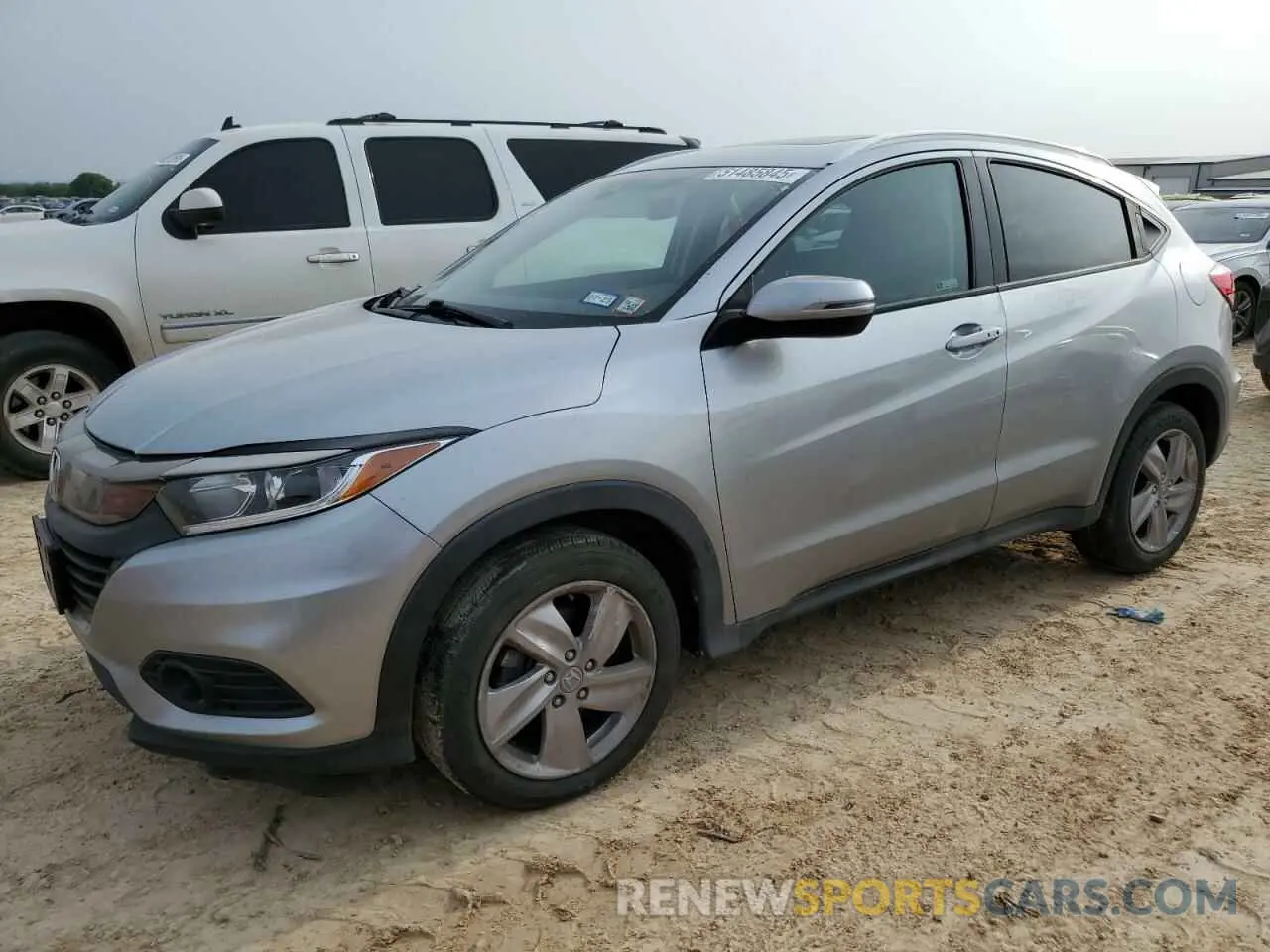 1 Photograph of a damaged car 3CZRU6H56KM718659 HONDA HR-V 2019