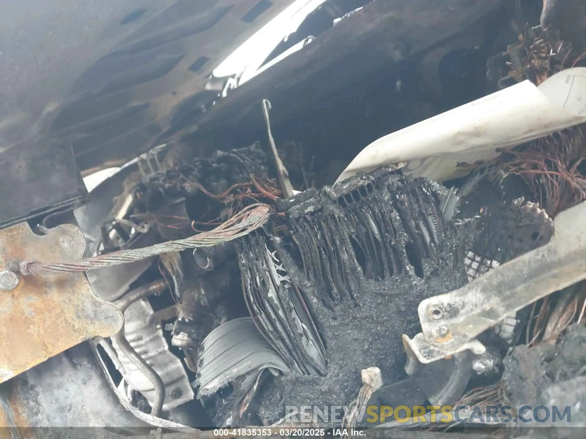 10 Photograph of a damaged car 3CZRU6H56KM734229 HONDA HR-V 2019