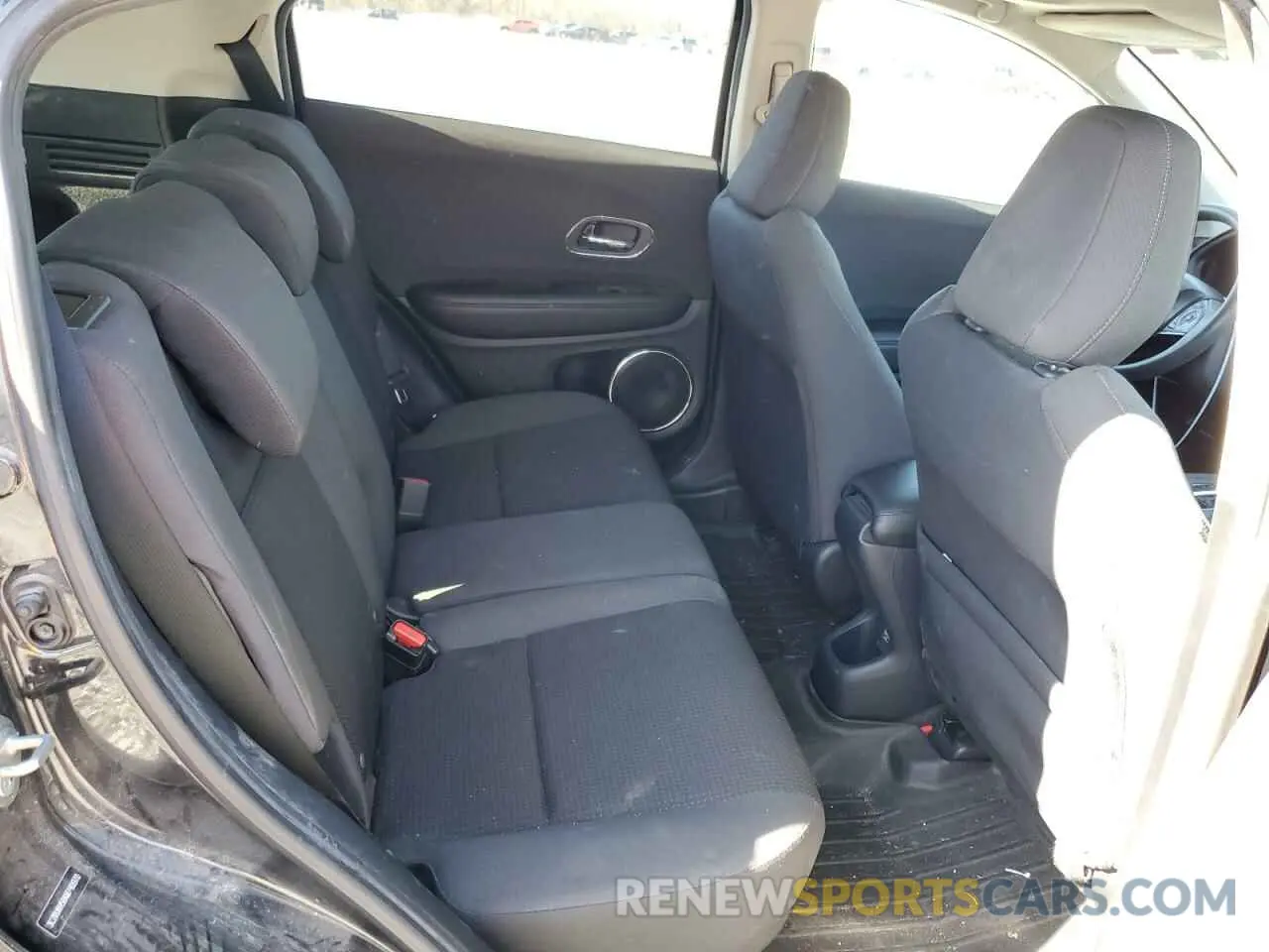 12 Photograph of a damaged car 3CZRU6H56KM740970 HONDA HR-V 2019