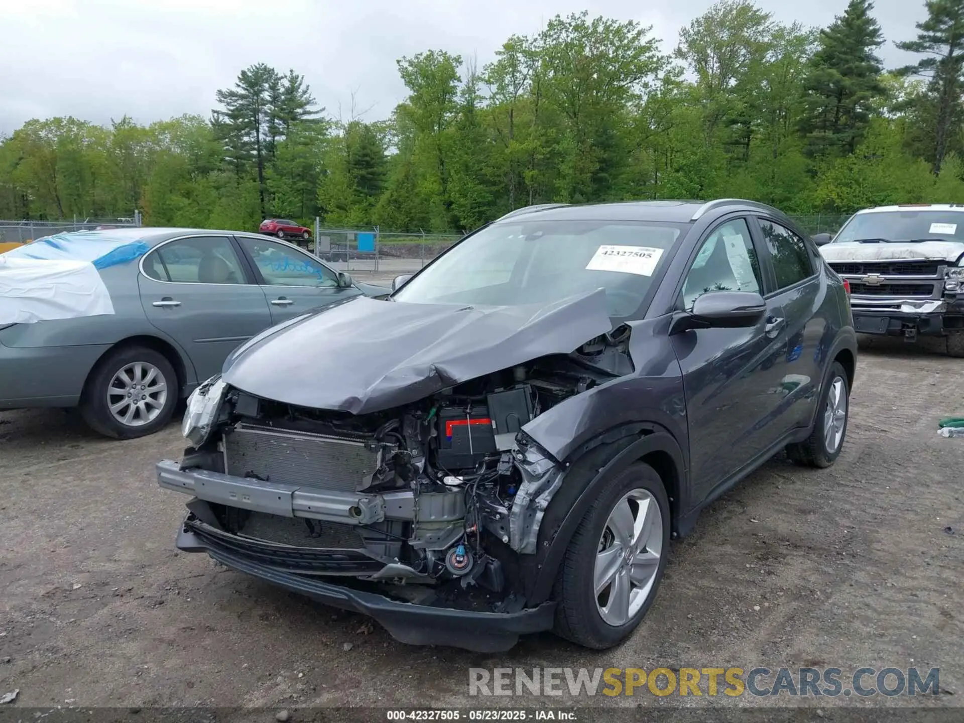2 Photograph of a damaged car 3CZRU6H58KM709932 HONDA HR-V 2019