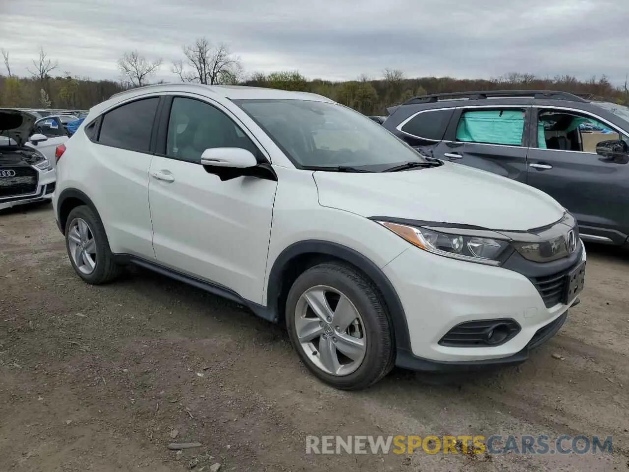 4 Photograph of a damaged car 3CZRU6H59KM724035 HONDA HR-V 2019