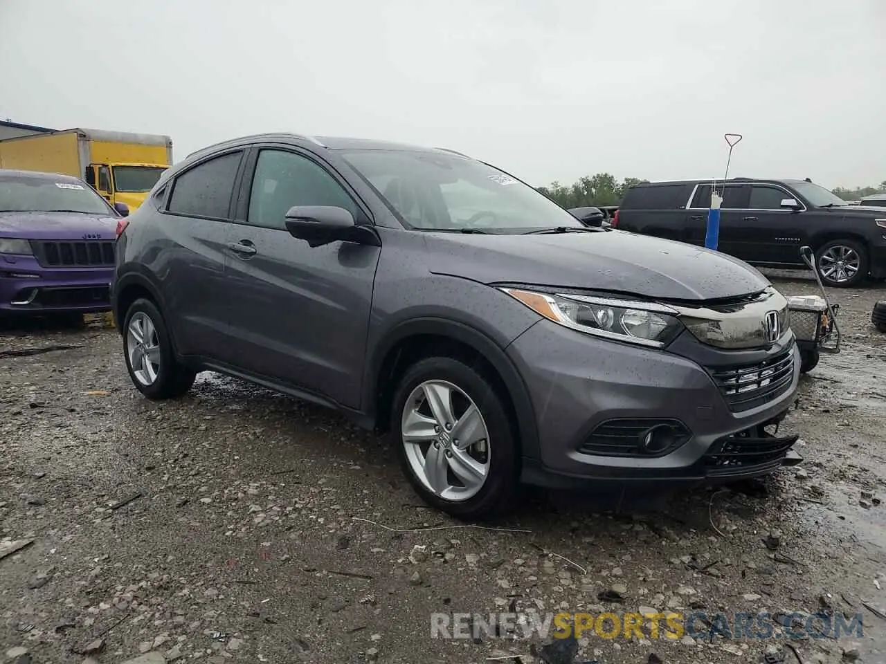 4 Photograph of a damaged car 3CZRU6H59KM743572 HONDA HR-V 2019