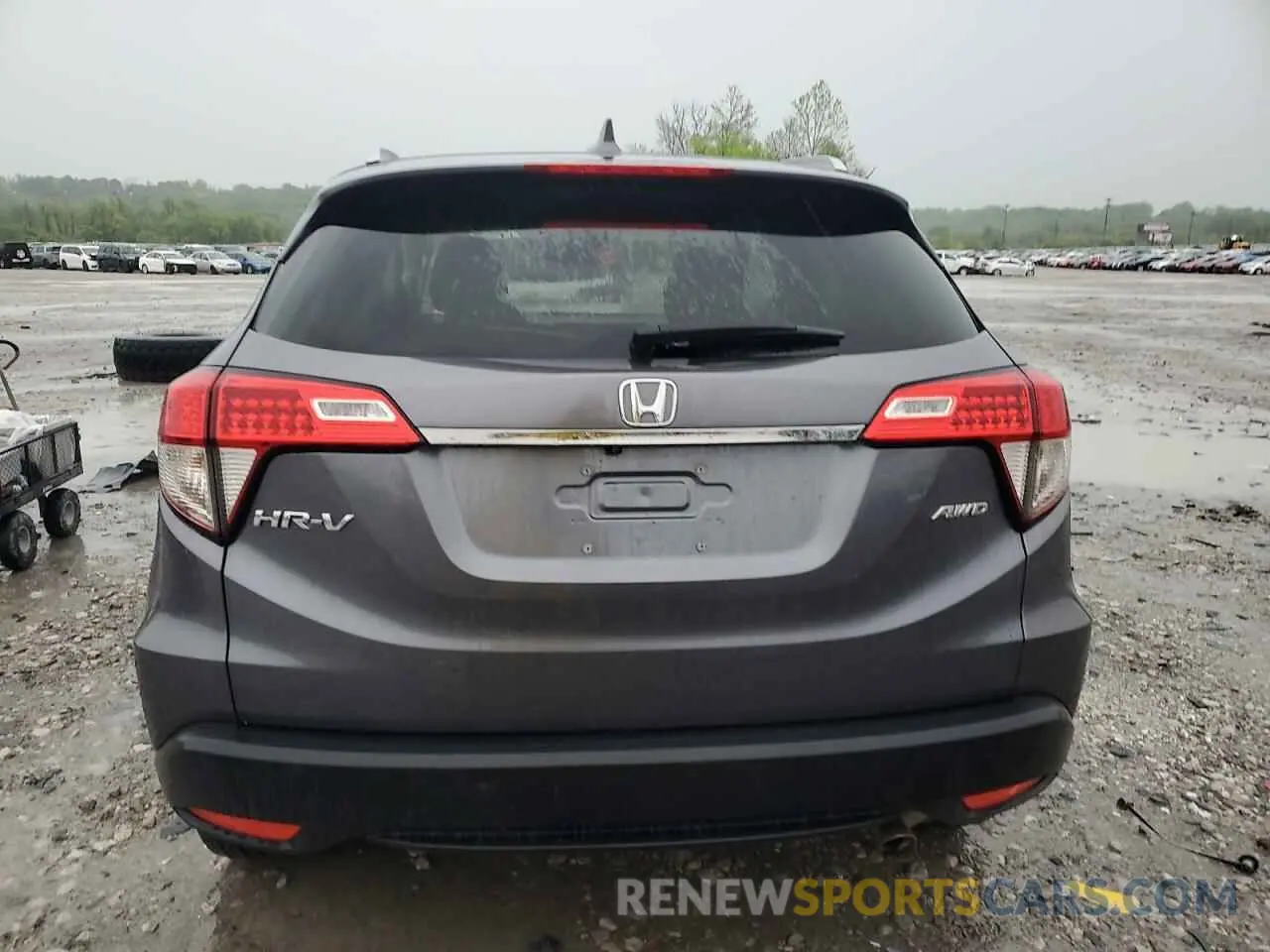 6 Photograph of a damaged car 3CZRU6H59KM743572 HONDA HR-V 2019