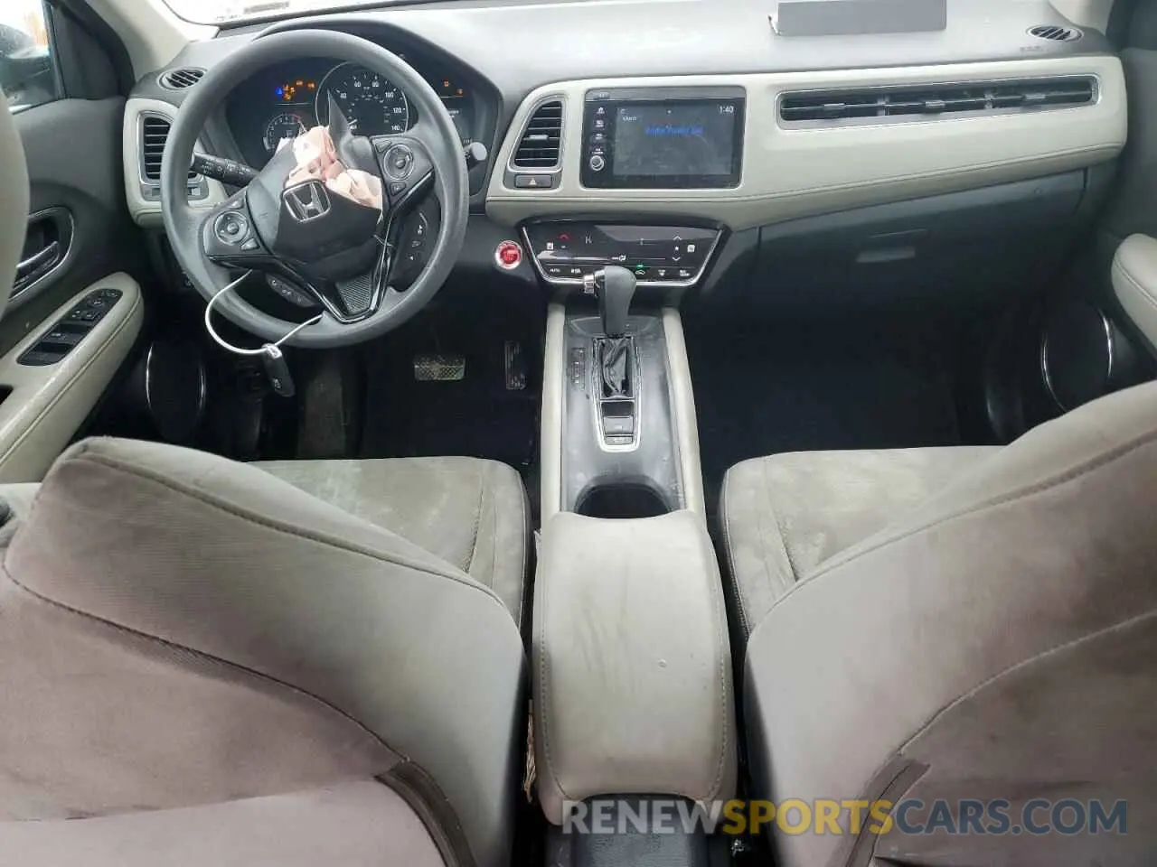 8 Photograph of a damaged car 3CZRU6H5XKM718986 HONDA HR-V 2019
