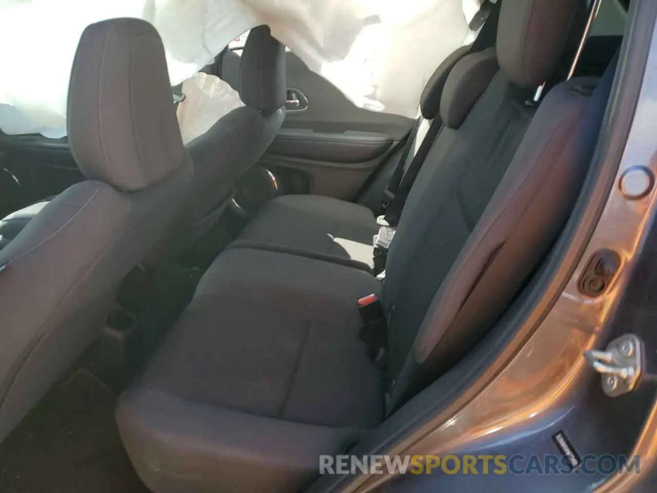 10 Photograph of a damaged car 3CZRU6H5XKM738400 HONDA HR-V 2019