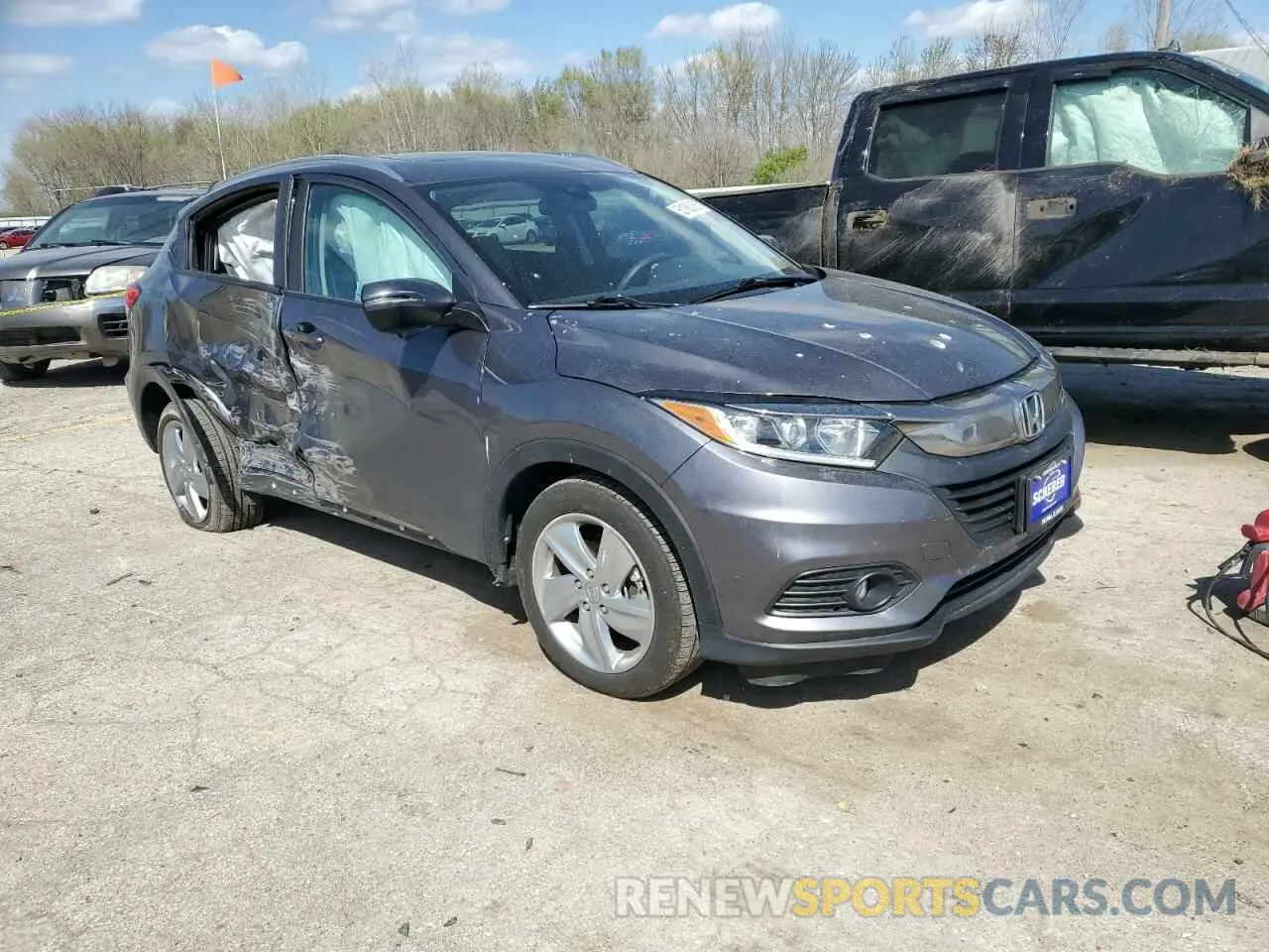 4 Photograph of a damaged car 3CZRU6H5XKM738400 HONDA HR-V 2019