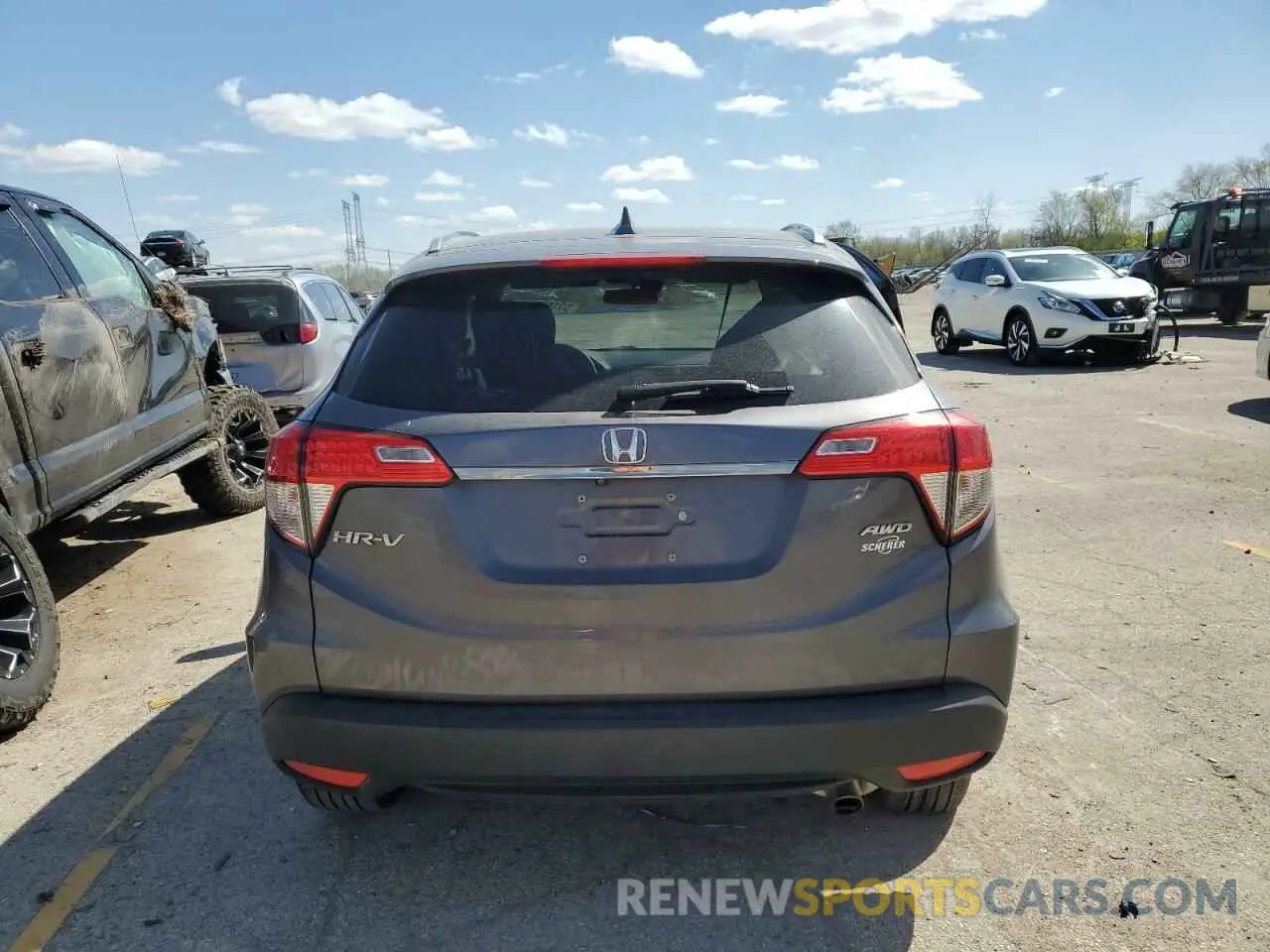 6 Photograph of a damaged car 3CZRU6H5XKM738400 HONDA HR-V 2019