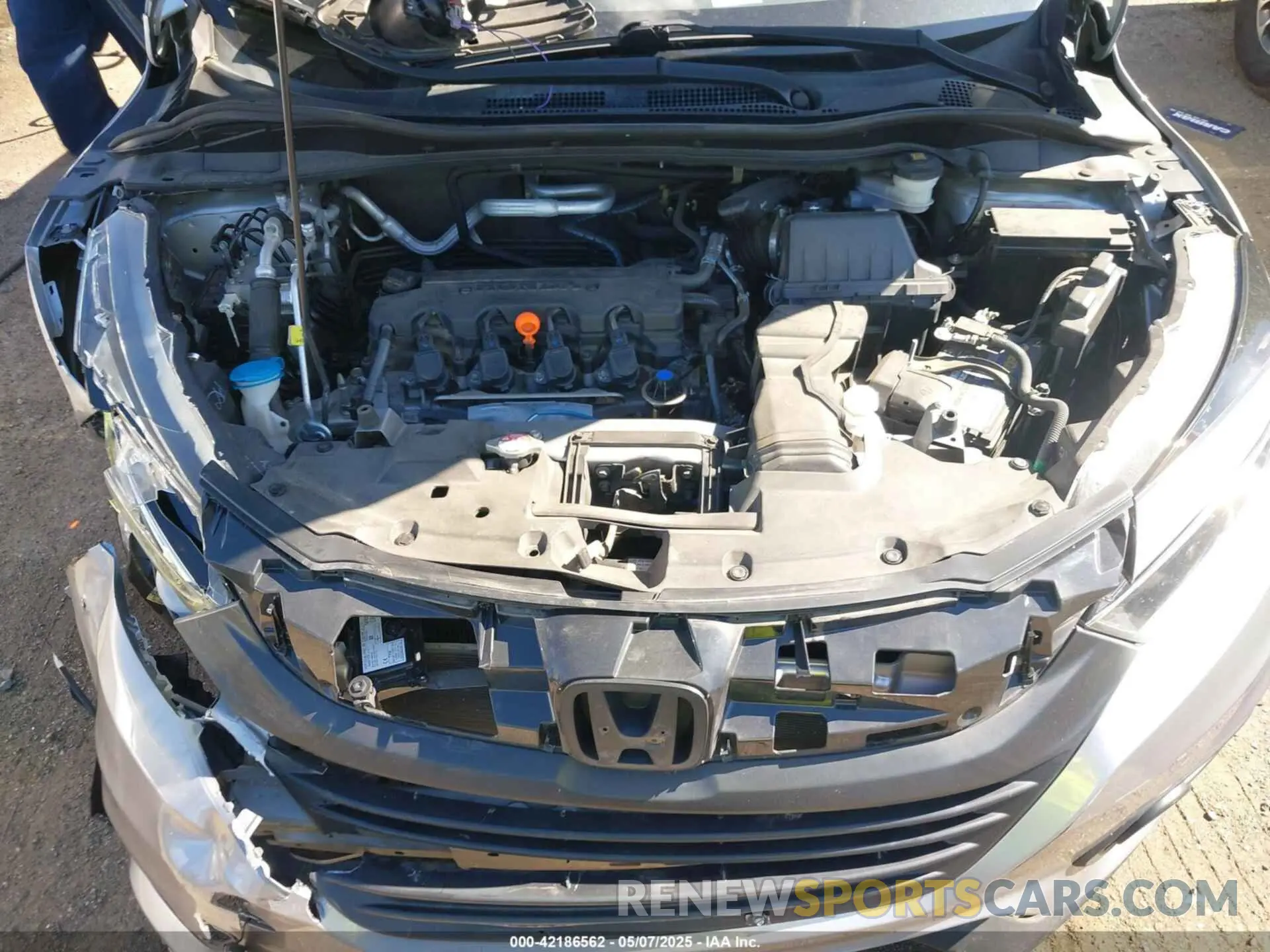 10 Photograph of a damaged car 3CZRU6H73KM705322 HONDA HR-V 2019