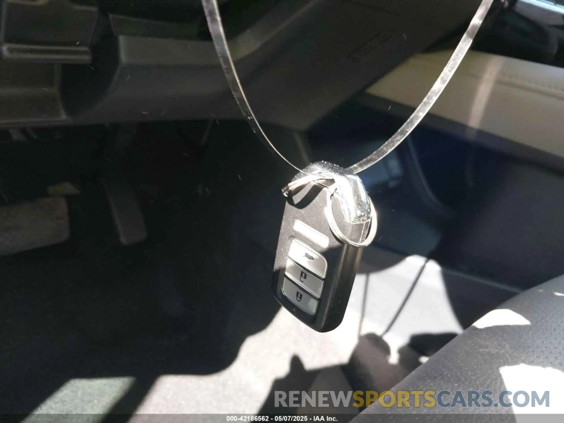 11 Photograph of a damaged car 3CZRU6H73KM705322 HONDA HR-V 2019