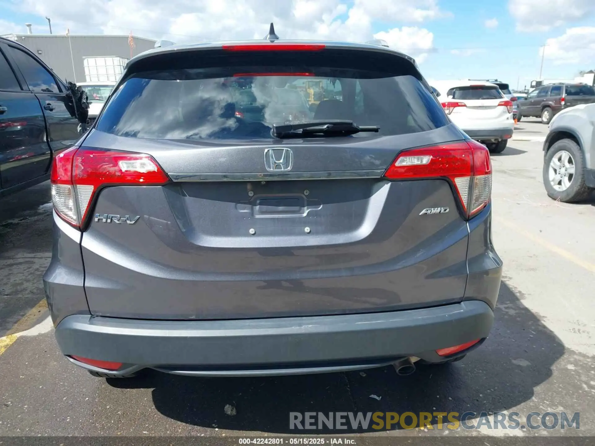 17 Фотография поврежденного автомобиля 3CZRU6H75KM710599 HONDA HR-V 2019