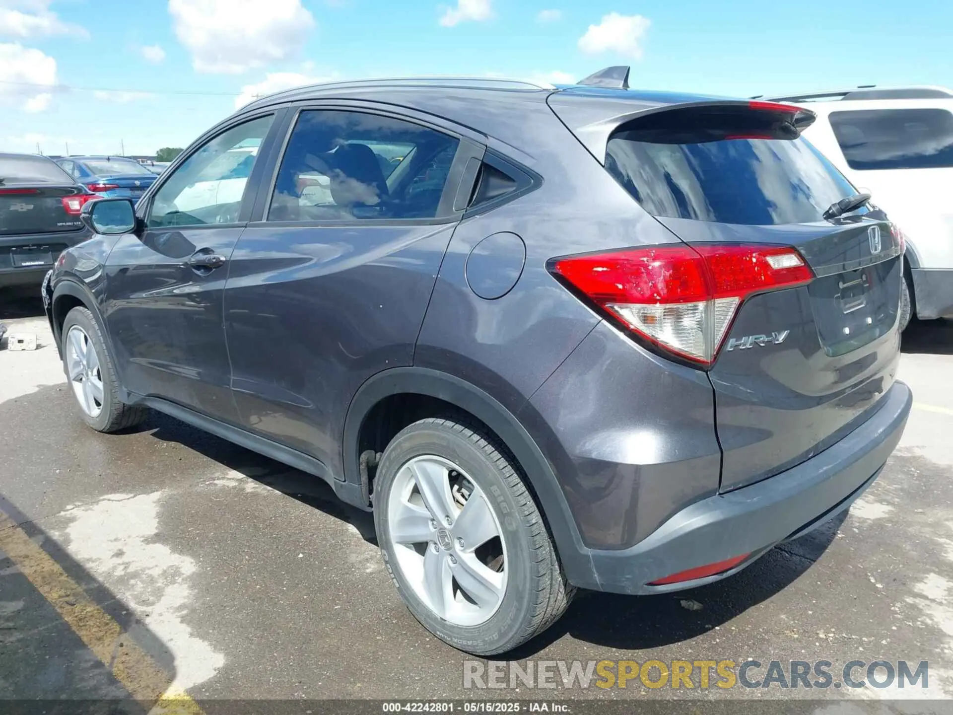 3 Фотография поврежденного автомобиля 3CZRU6H75KM710599 HONDA HR-V 2019