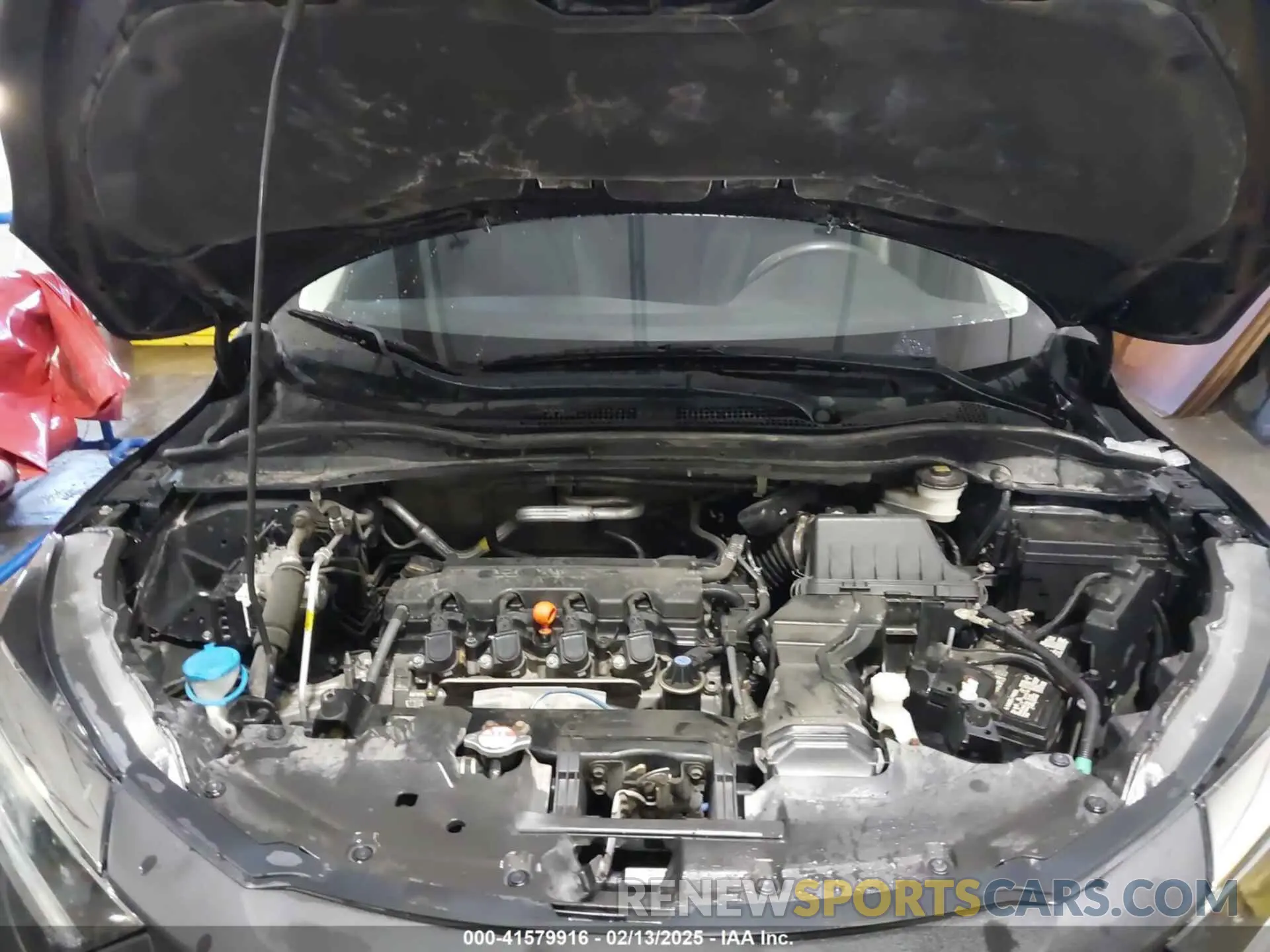 10 Photograph of a damaged car 3CZRU6H76KM723121 HONDA HR-V 2019
