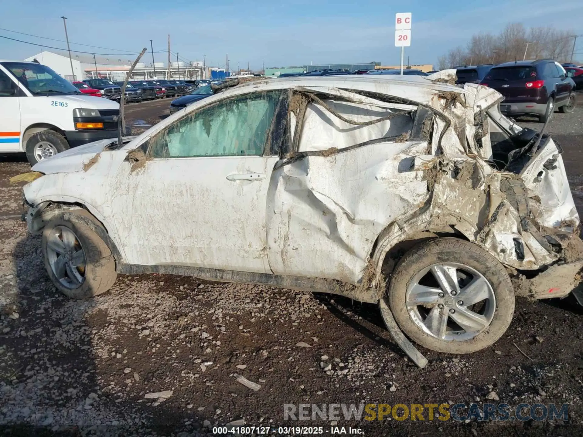 6 Photograph of a damaged car 3CZRU6H7XKM708072 HONDA HR-V 2019
