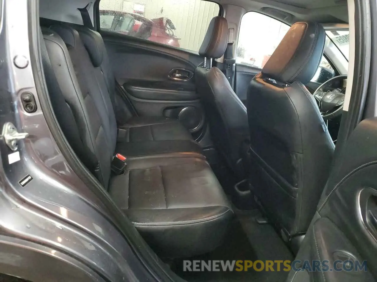 11 Photograph of a damaged car 3CZRU6H95KM717537 HONDA HR-V 2019