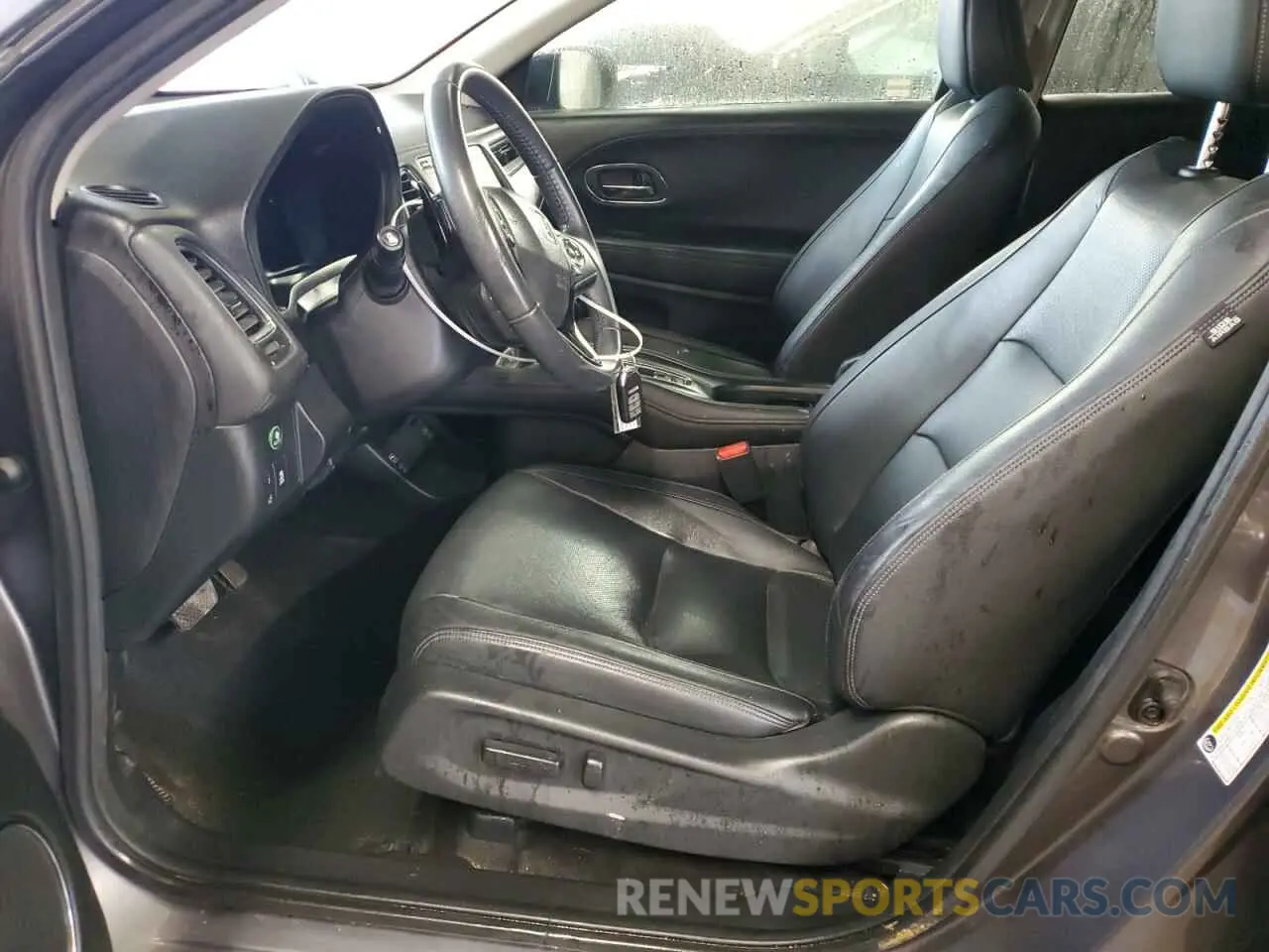 7 Photograph of a damaged car 3CZRU6H95KM717537 HONDA HR-V 2019