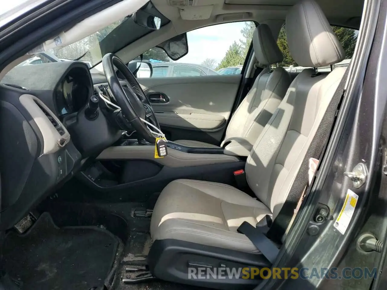 7 Photograph of a damaged car 3CZRU6H97KM701954 HONDA HR-V 2019