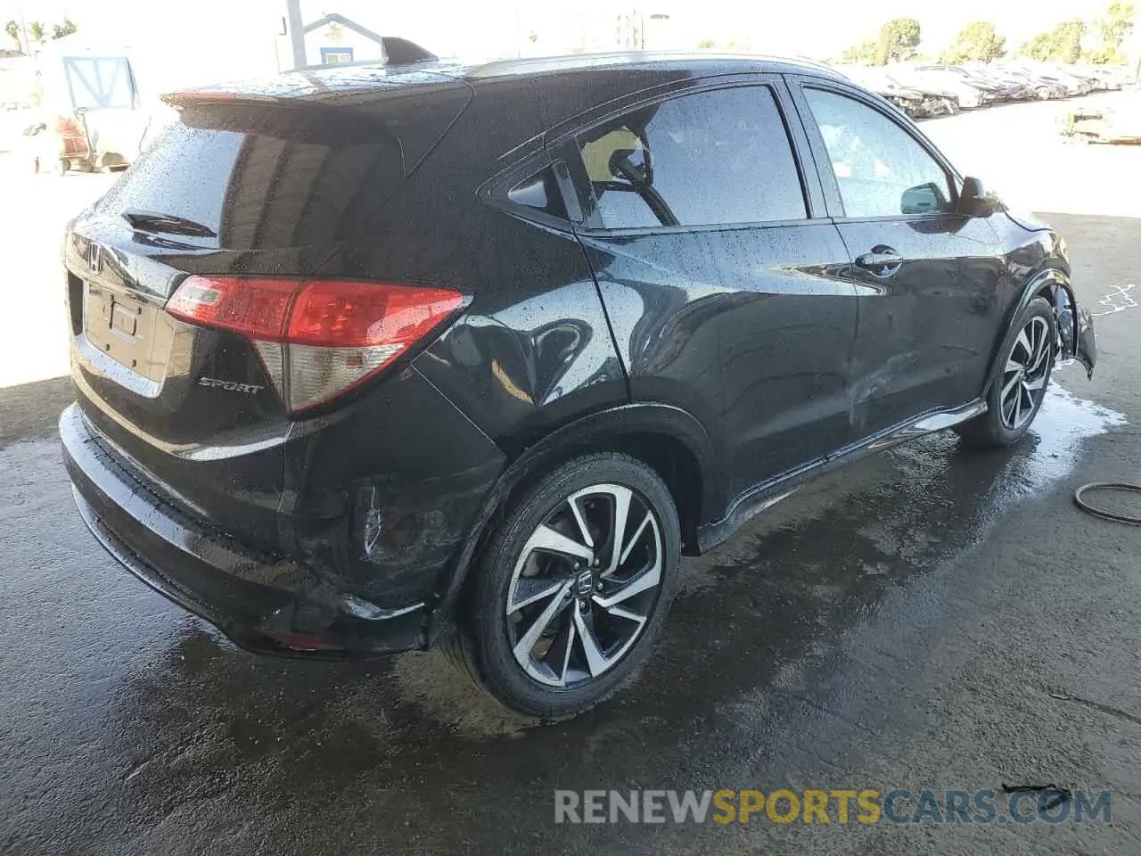 3 Photograph of a damaged car 3CZRU5H10LM719041 HONDA HR-V 2020