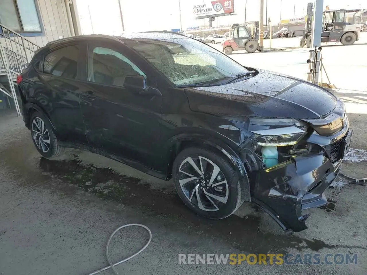 4 Photograph of a damaged car 3CZRU5H10LM719041 HONDA HR-V 2020