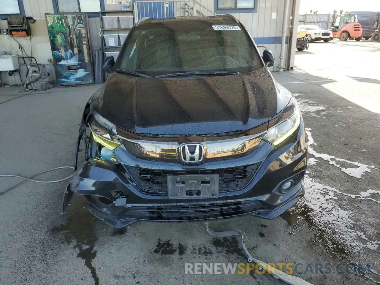 5 Photograph of a damaged car 3CZRU5H10LM719041 HONDA HR-V 2020