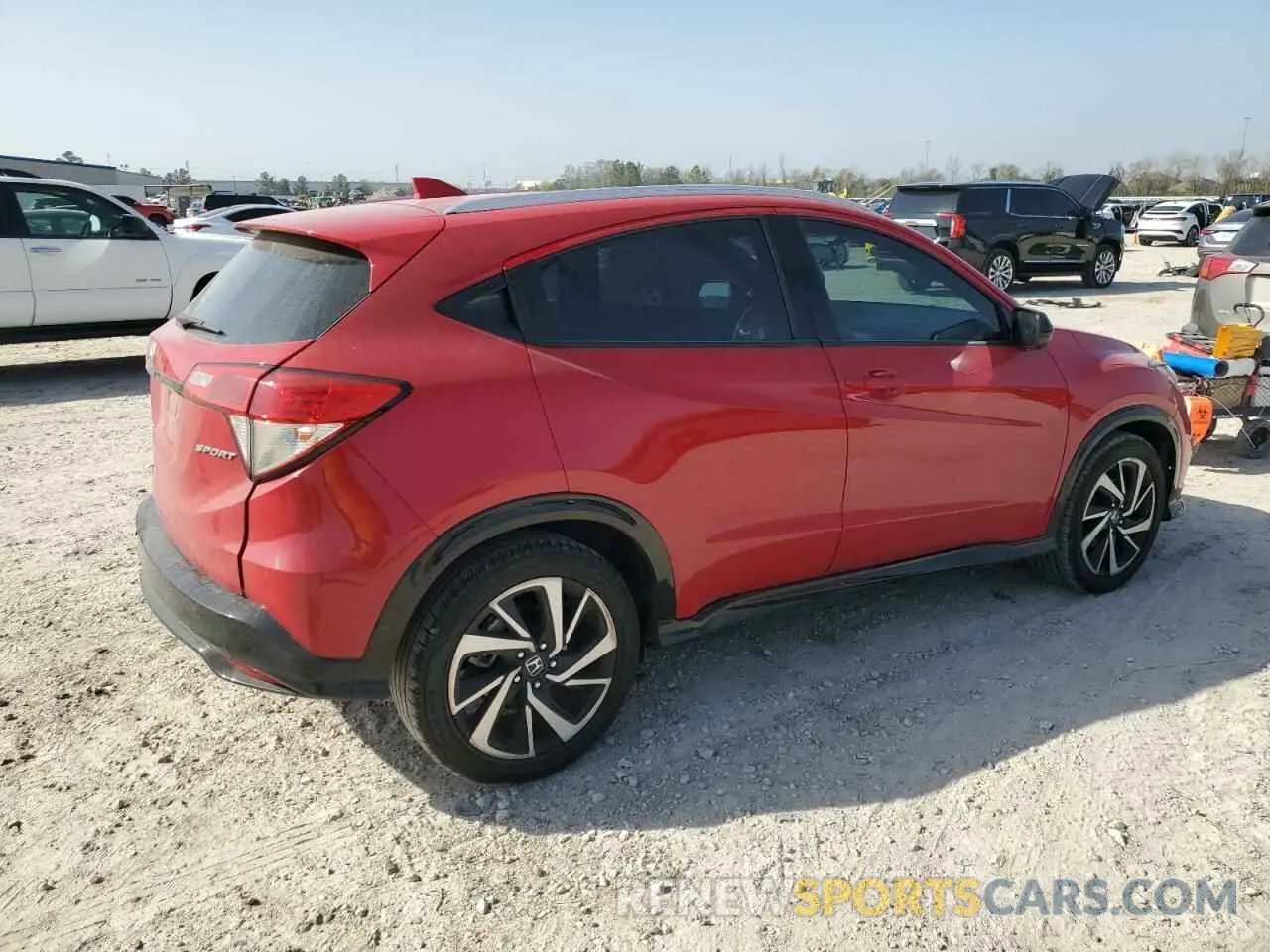3 Photograph of a damaged car 3CZRU5H11LM706654 HONDA HR-V 2020
