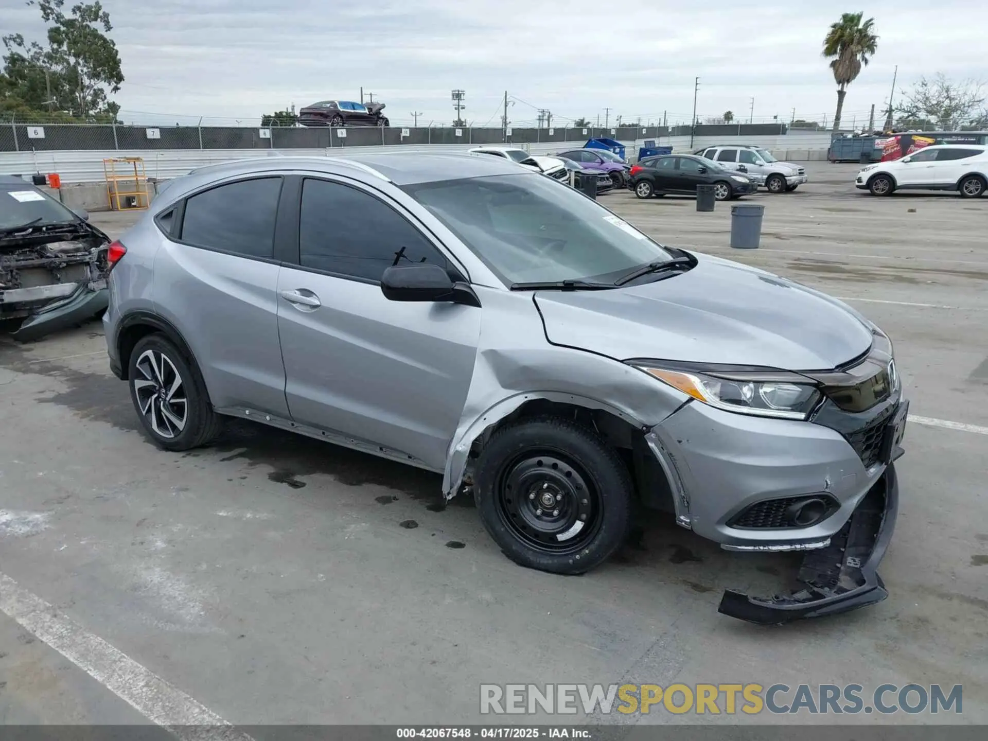 1 Photograph of a damaged car 3CZRU5H14LM715980 HONDA HR-V 2020