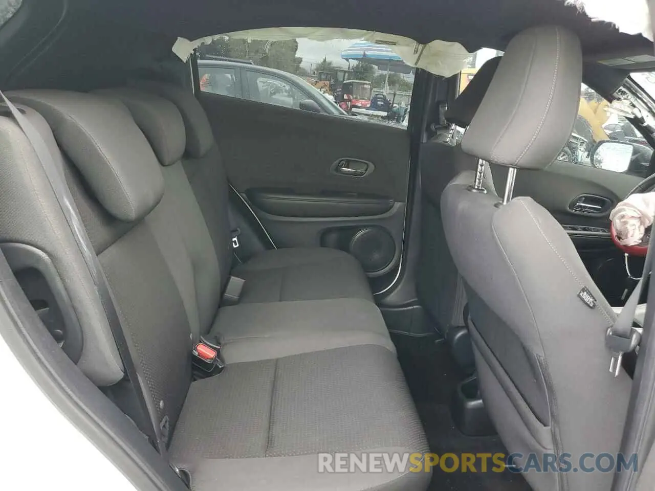 11 Photograph of a damaged car 3CZRU5H14LM716126 HONDA HR-V 2020