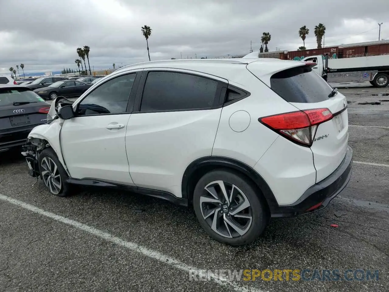 2 Photograph of a damaged car 3CZRU5H14LM716126 HONDA HR-V 2020