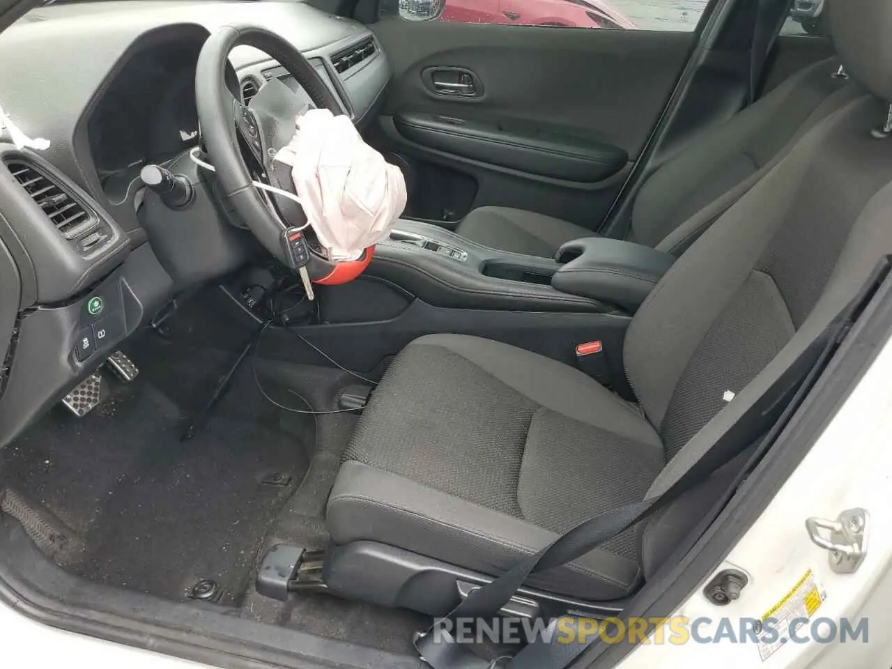 7 Photograph of a damaged car 3CZRU5H14LM716126 HONDA HR-V 2020