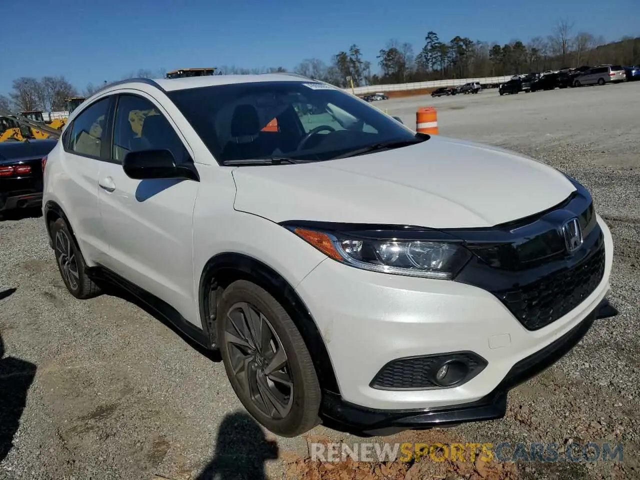 4 Photograph of a damaged car 3CZRU5H17LM701510 HONDA HR-V 2020
