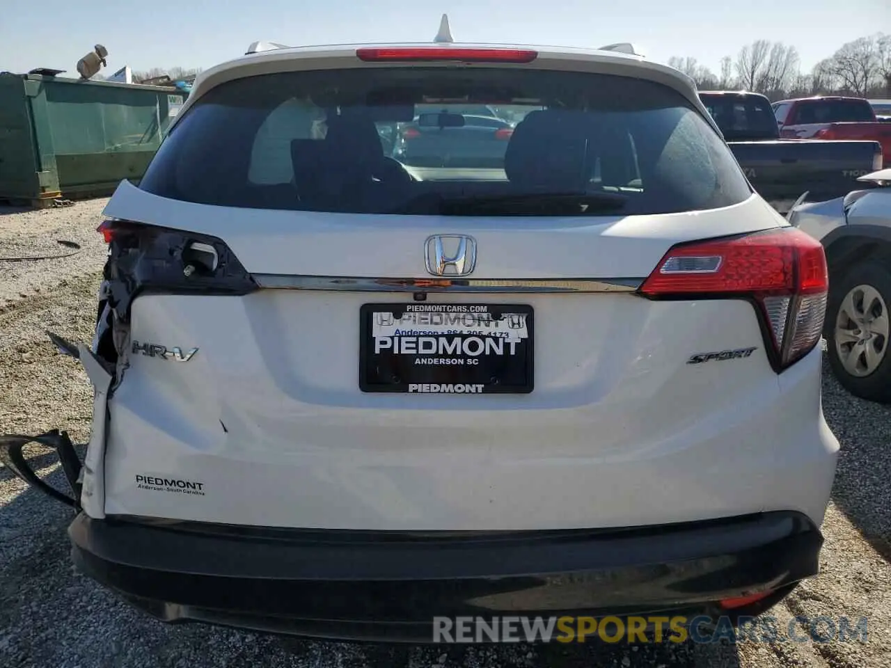 6 Photograph of a damaged car 3CZRU5H17LM701510 HONDA HR-V 2020